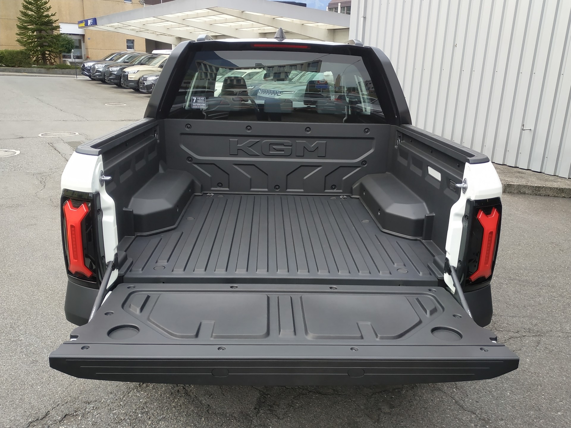 KGM-SsangYong Musso 80,6 kWh Bronze 4WD-image-21