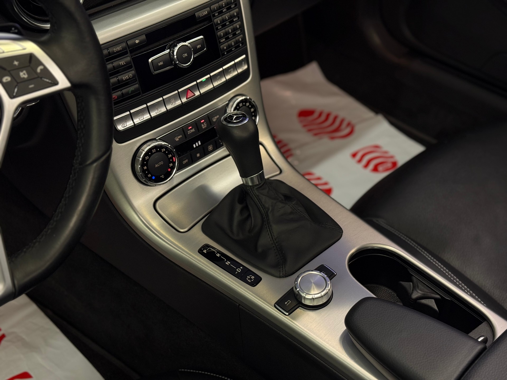 MERCEDES-BENZ SLK 350 7G-Tronic-image-11