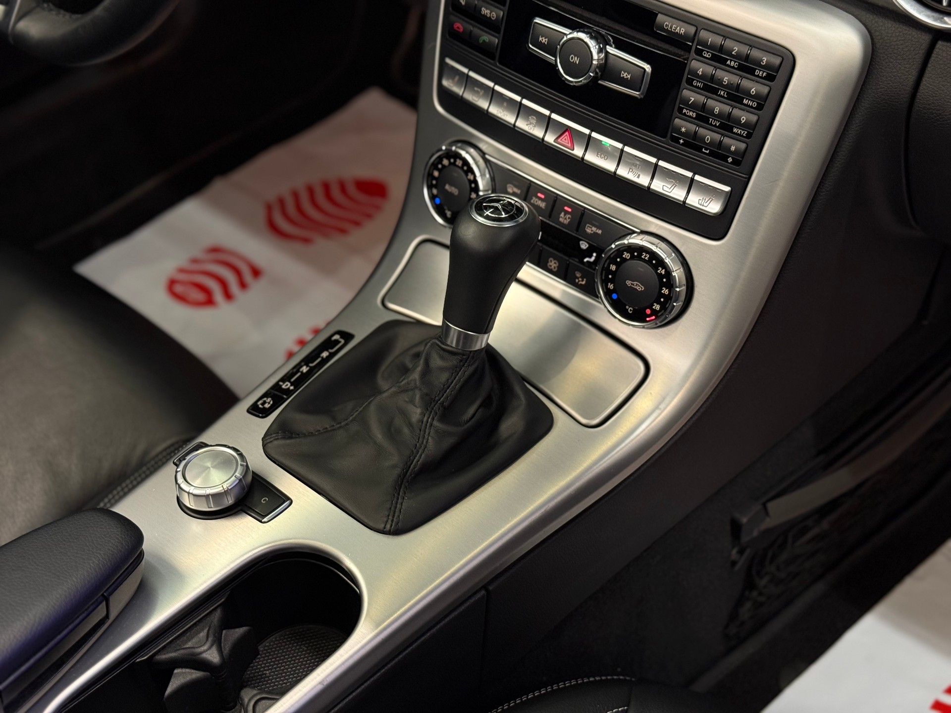 MERCEDES-BENZ SLK 350 7G-Tronic-image-12