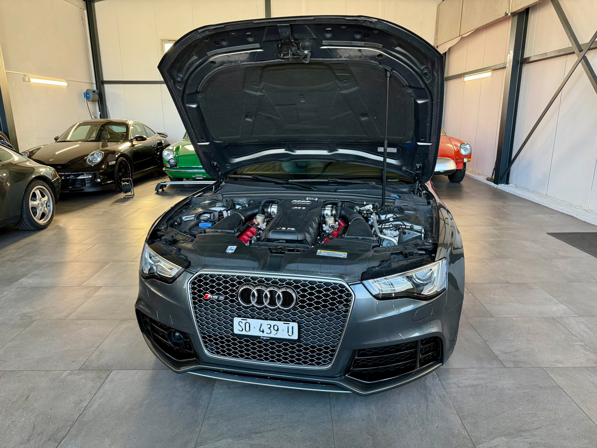 AUDI RS5 Cabrio 4.2 FSI Sport Quattro-image-4