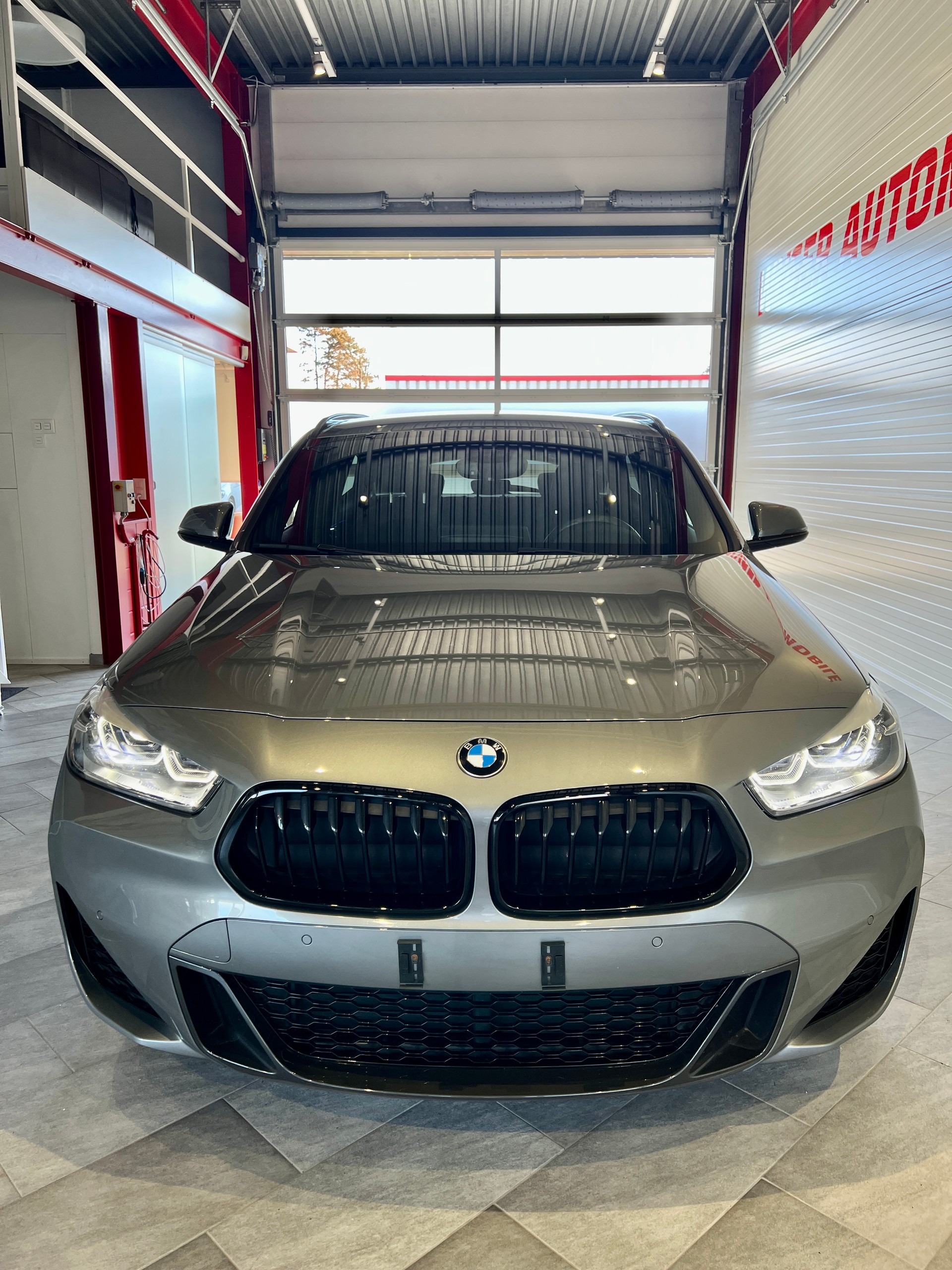 BMW X2 xDrive 20d M Sport Steptronic-showroom-element-2