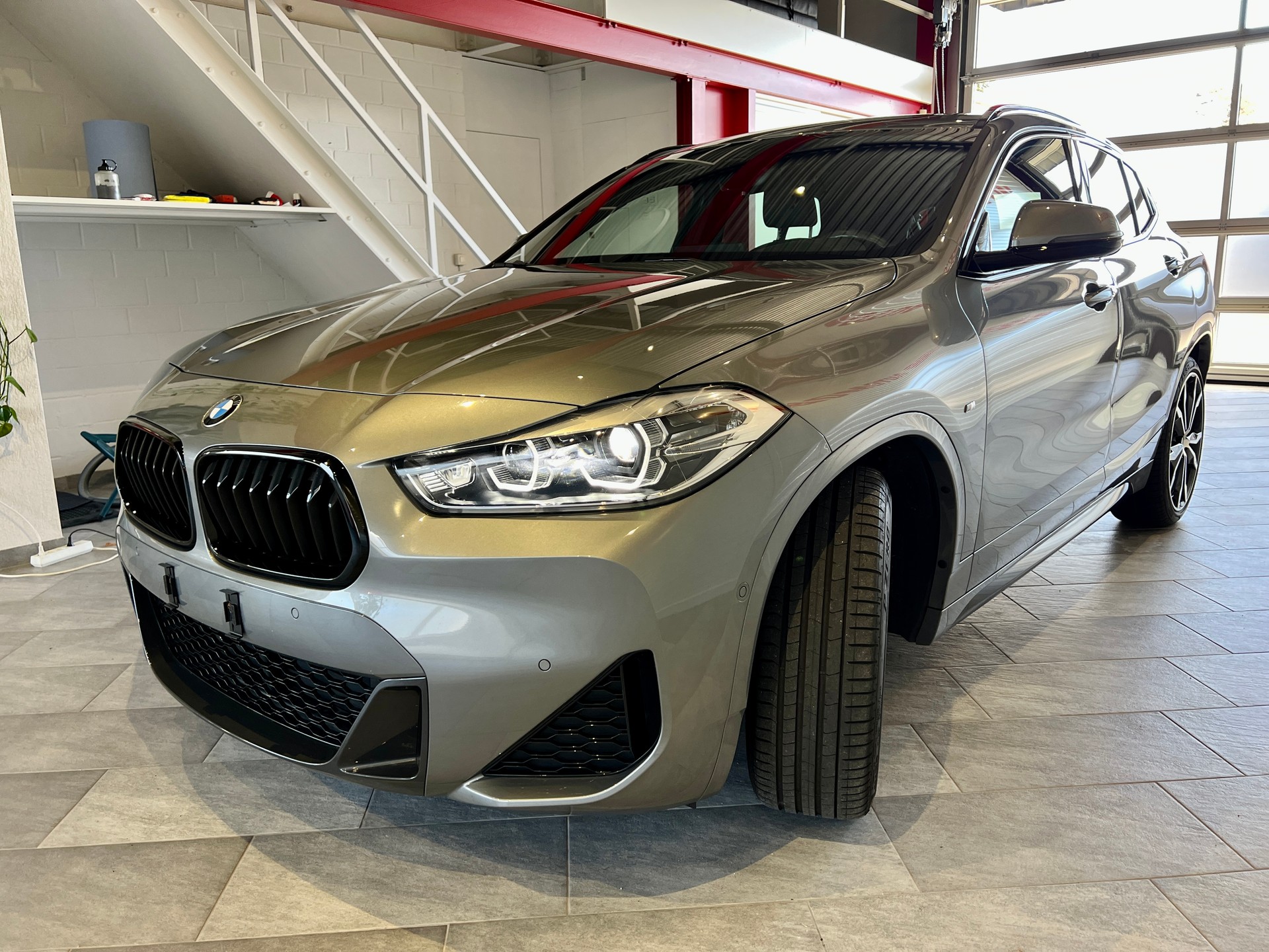 BMW X2 xDrive 20d M Sport Steptronic-showroom-element-3