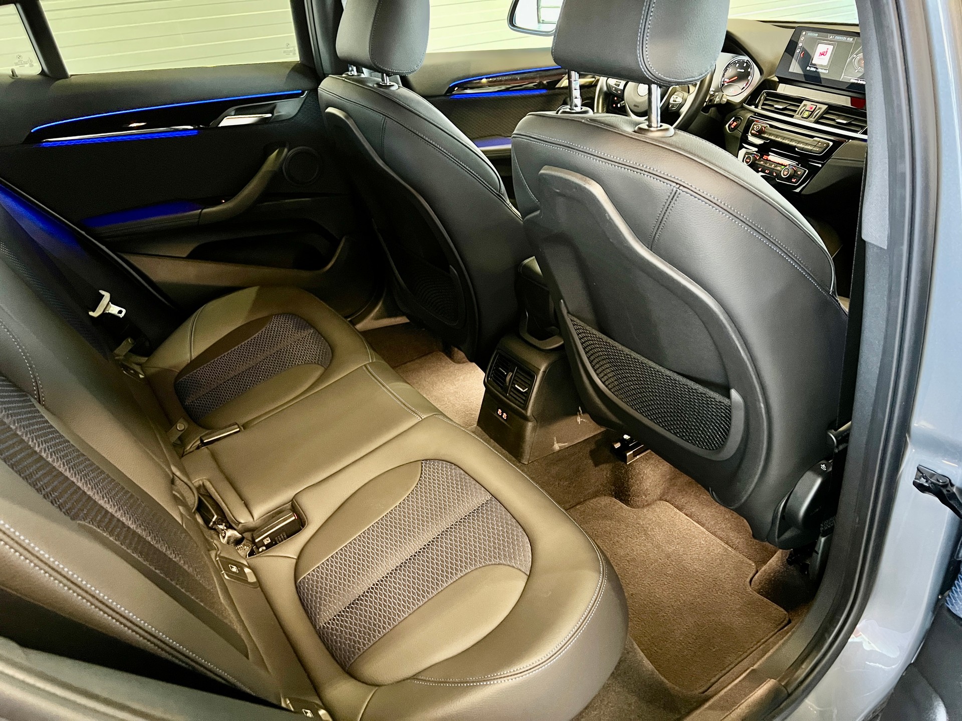 BMW X2 xDrive 20d M Sport Steptronic-image-11