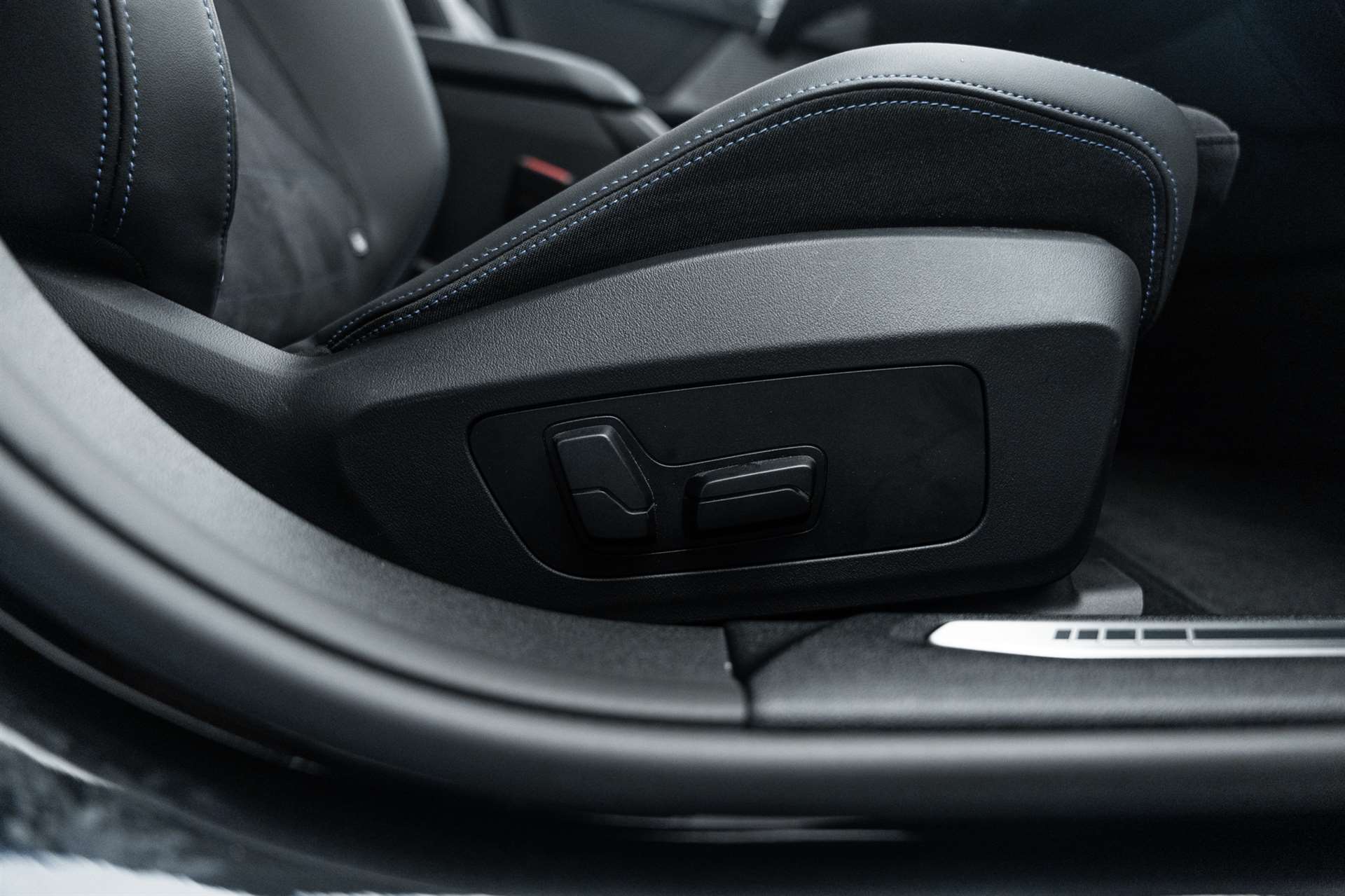 BMW 123 xDrive M Sport Steptronic-image-13