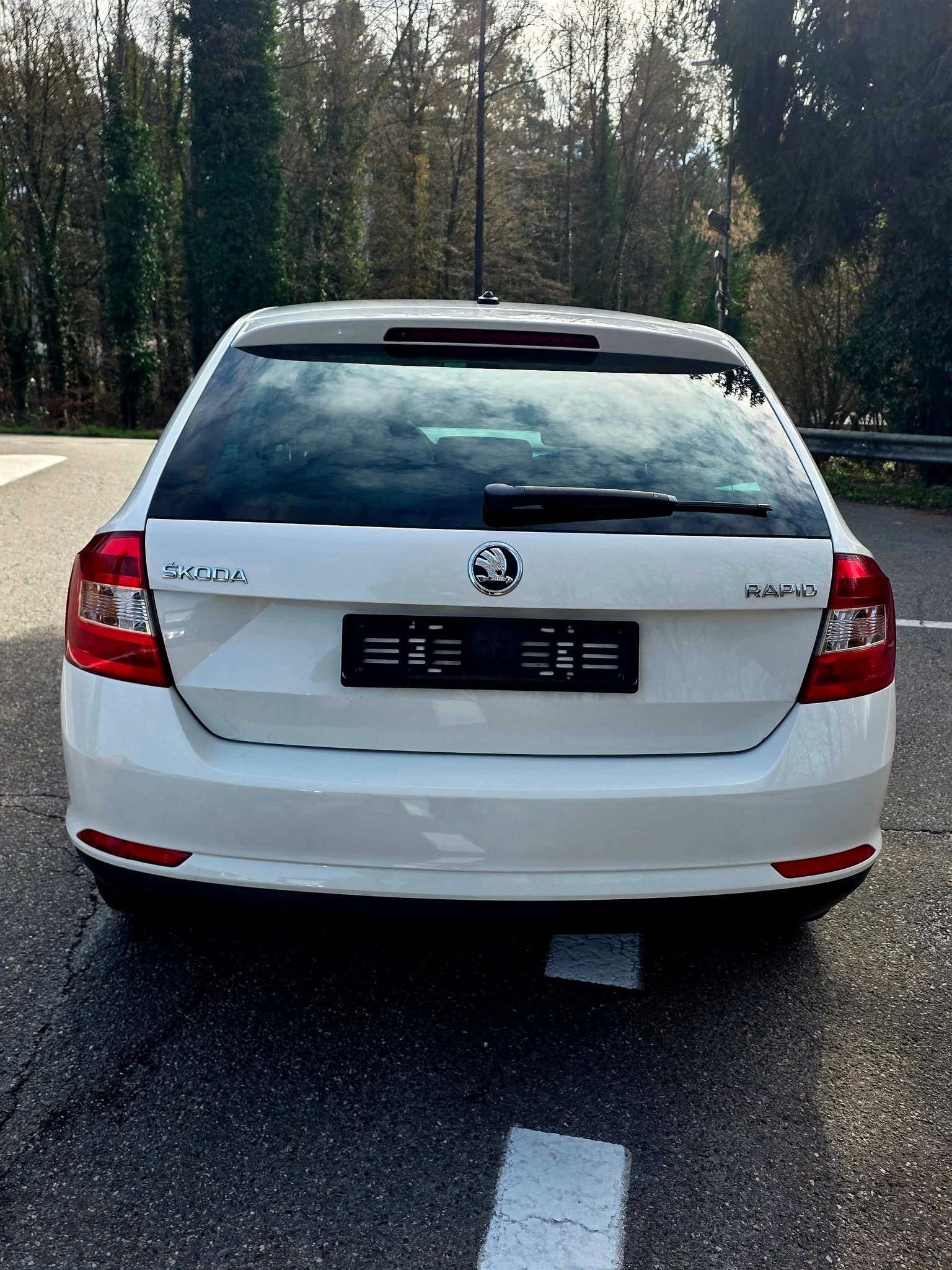 SKODA Rapid Spaceback 1.2 TSI Active DSG-image-4