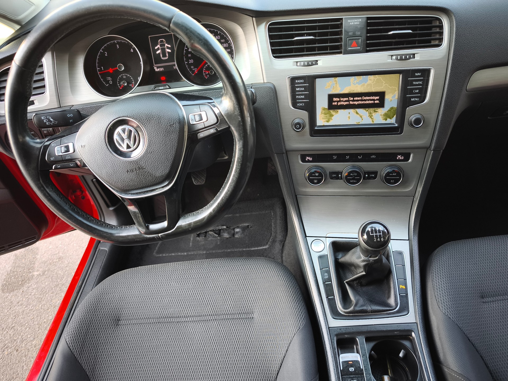 VW Golf Variant 1.6 TDI BlueMotion Comfortline-image-9
