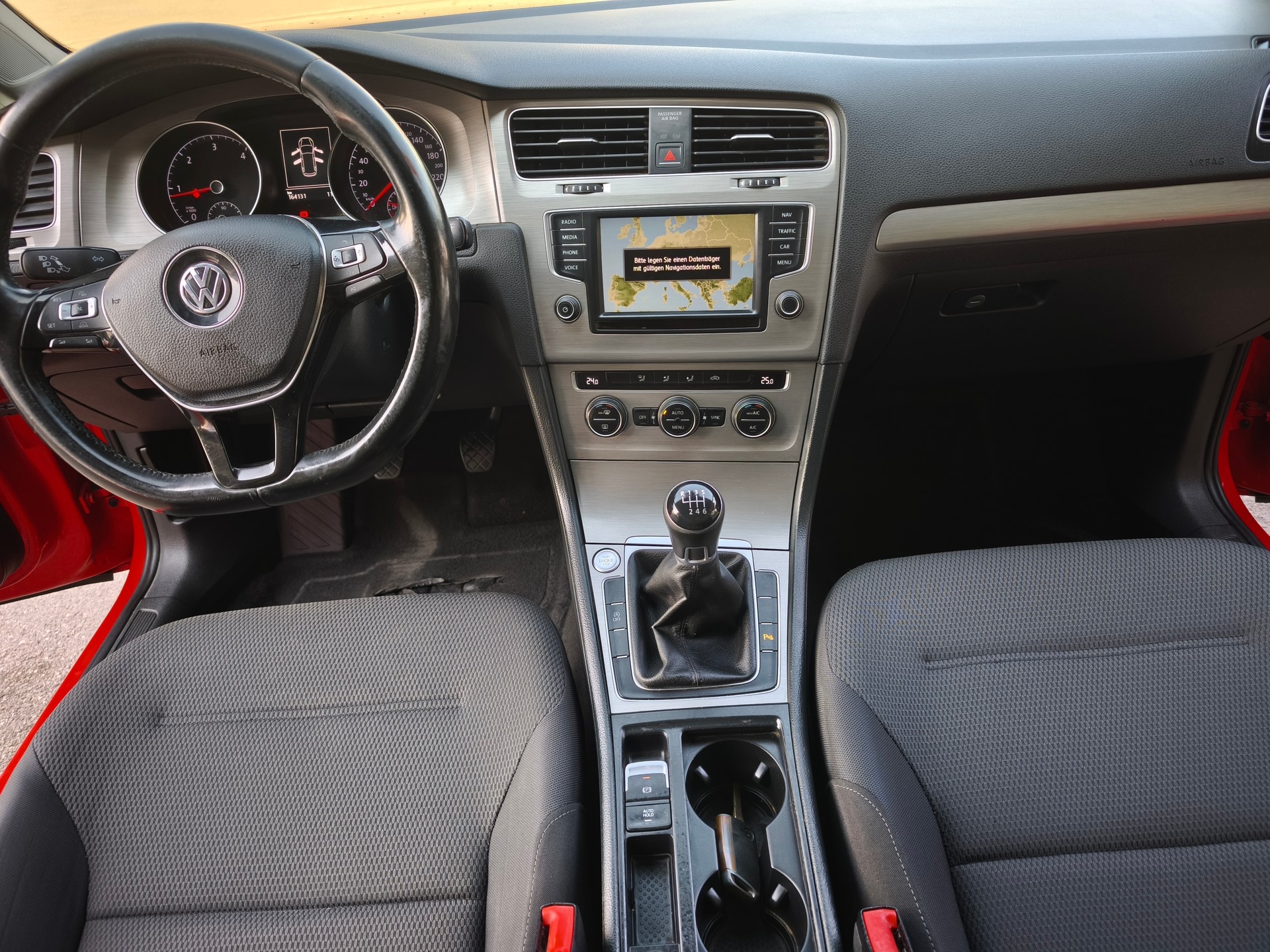 VW Golf Variant 1.6 TDI BlueMotion Comfortline-image-8