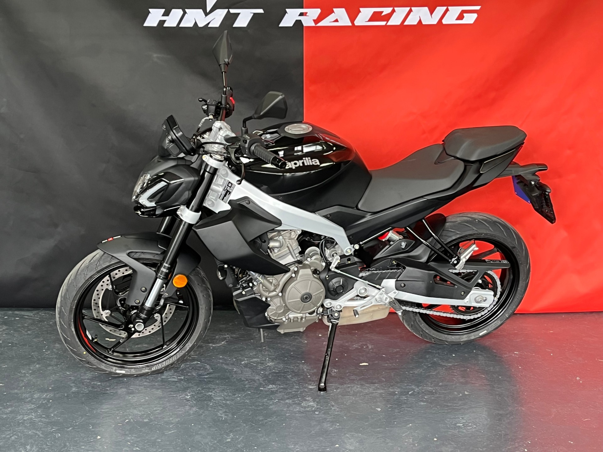APRILIA Tuono 457 (35kW) E5+ Black level-image-1