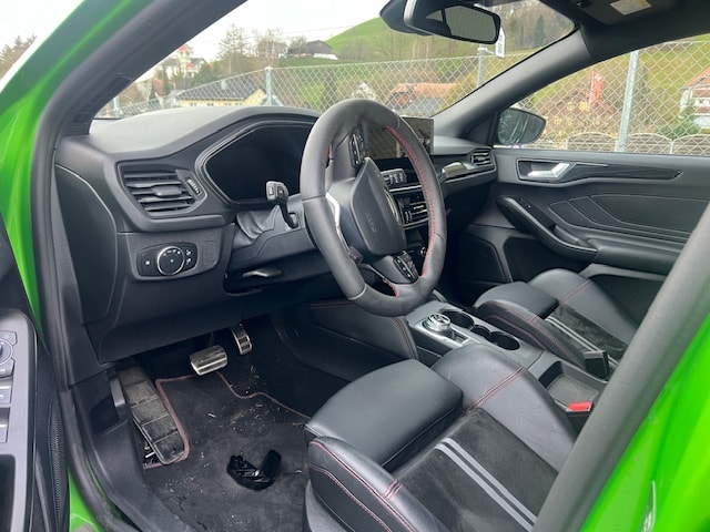 FORD FOCUS-image-3
