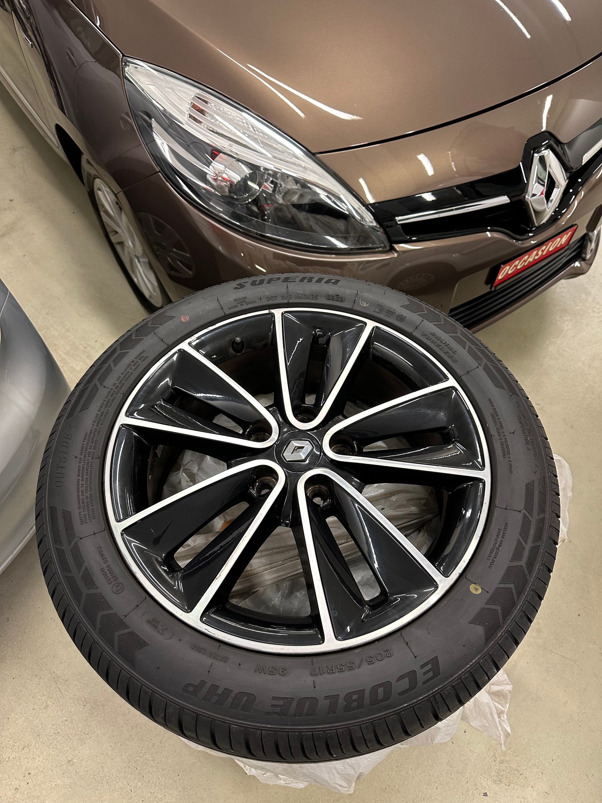 RENAULT Grand Scénic 1.5 dCi Bose EDC-showroom-element-1