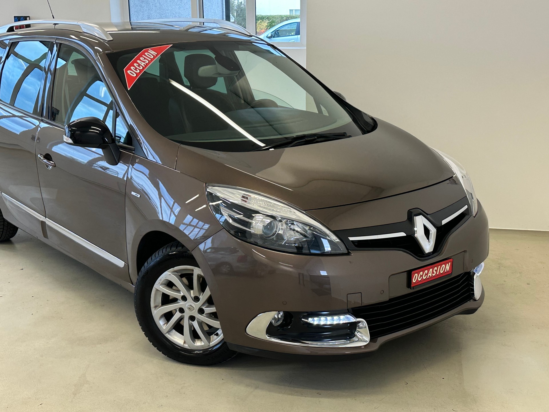 RENAULT Grand Scénic 1.5 dCi Bose EDC-showroom-element-3
