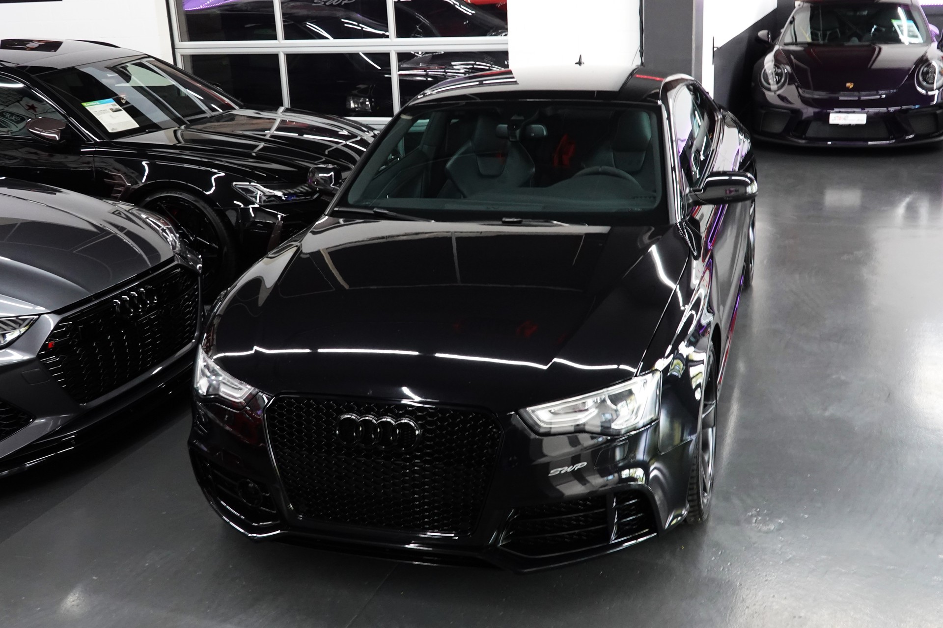 AUDI RS5 COUPE 4.2 FSI QUATTRO S-TRONIC BLACK V8-showroom-element-2