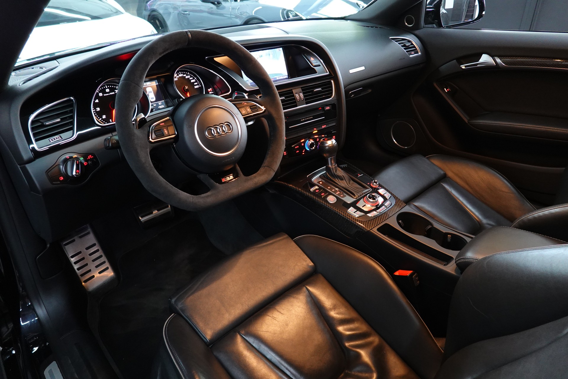 AUDI RS5 COUPE 4.2 FSI QUATTRO S-TRONIC BLACK V8-image-24