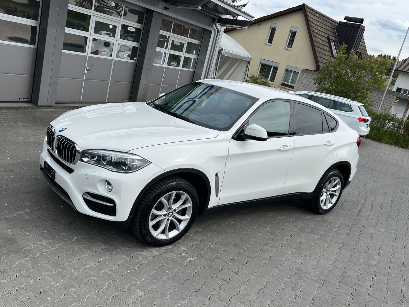BMW X6 xDrive 40d Steptronic-image-16