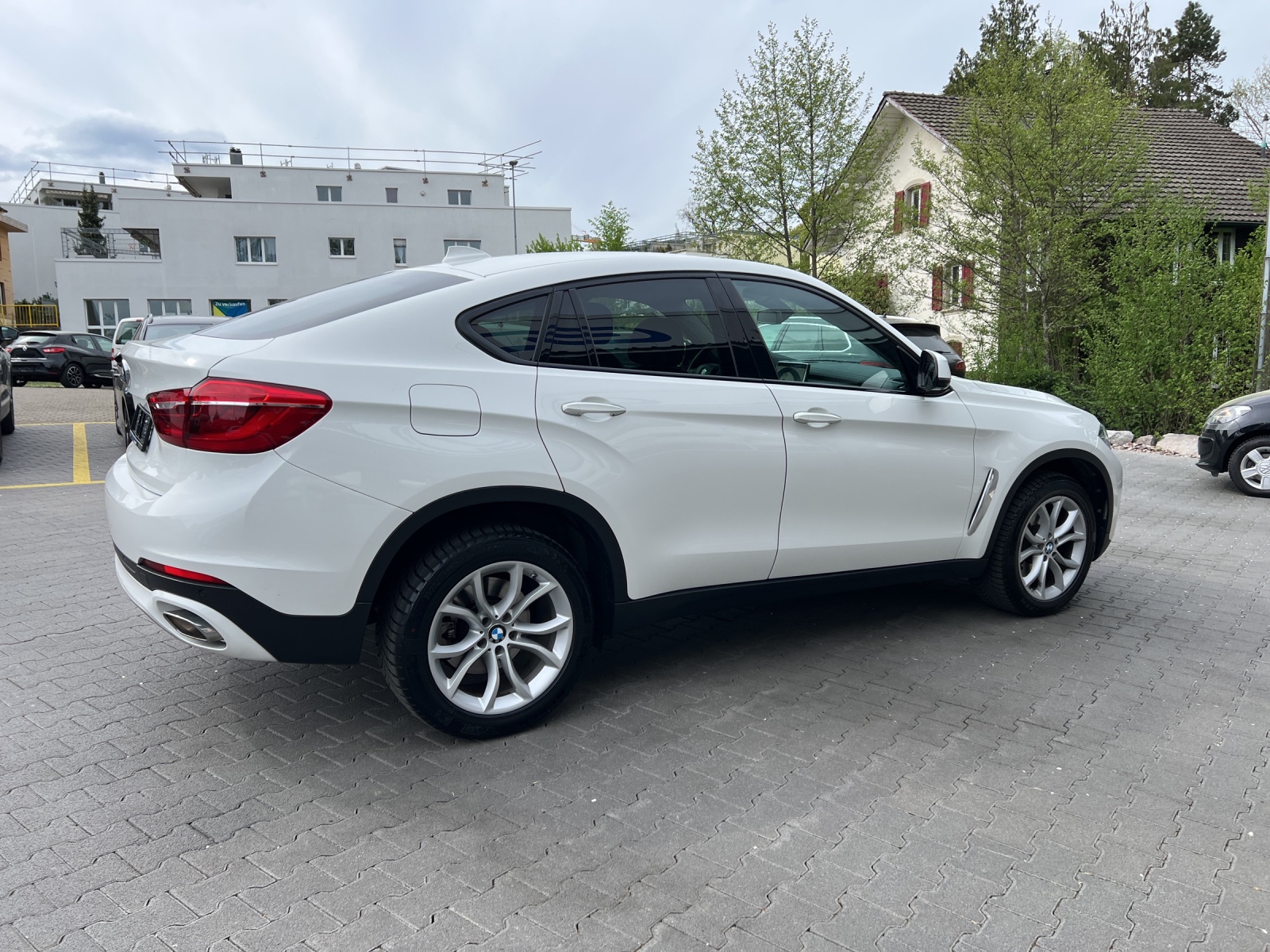 BMW X6 xDrive 40d Steptronic-showroom-element-3