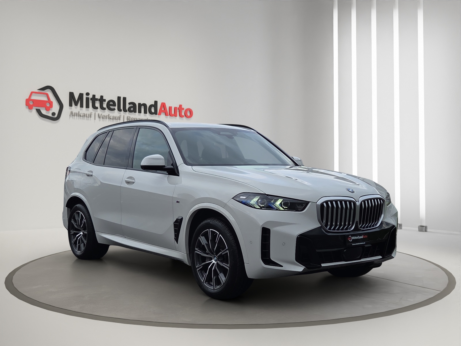 BMW X5 xDrive 48V 30d M Sport Steptronic-showroom-element-2