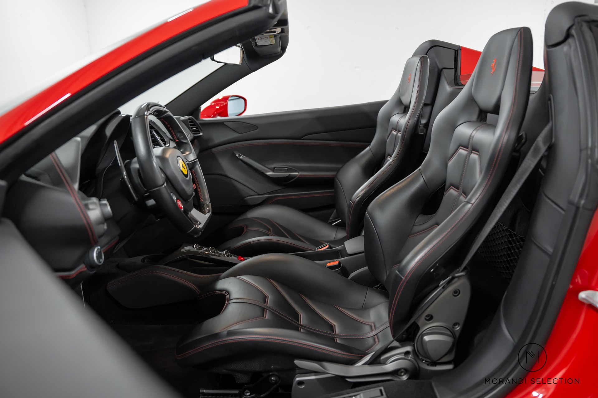 FERRARI 488 Spider 3.9 Turbo-image-12