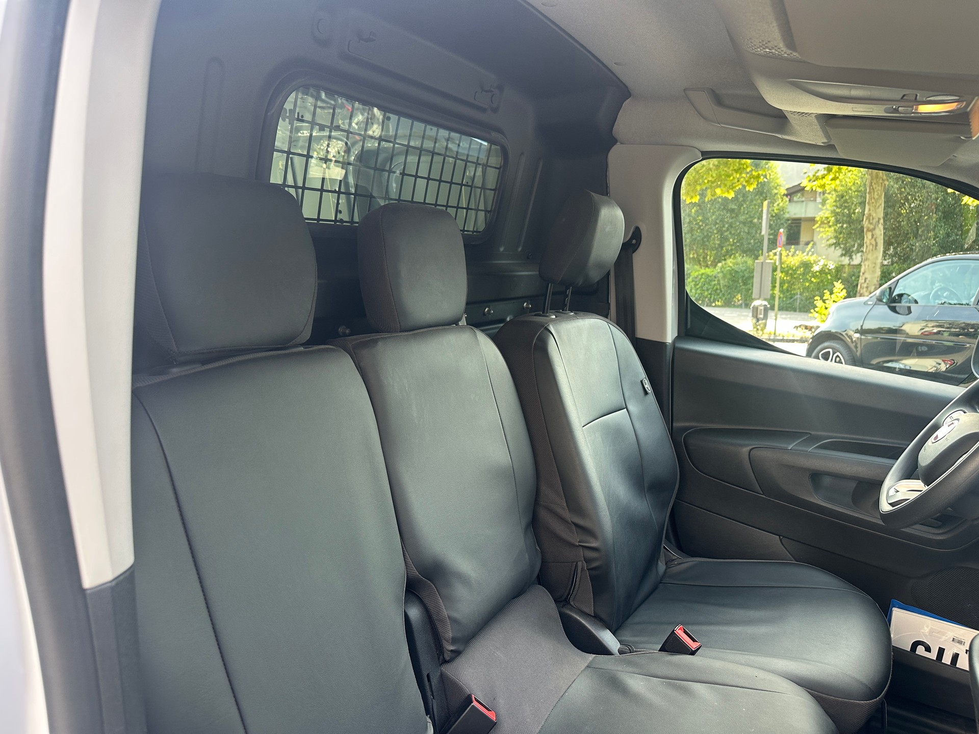 FIAT Doblo 1.5 BlueHDi L1 1000kg Swiss Plus A-image-23