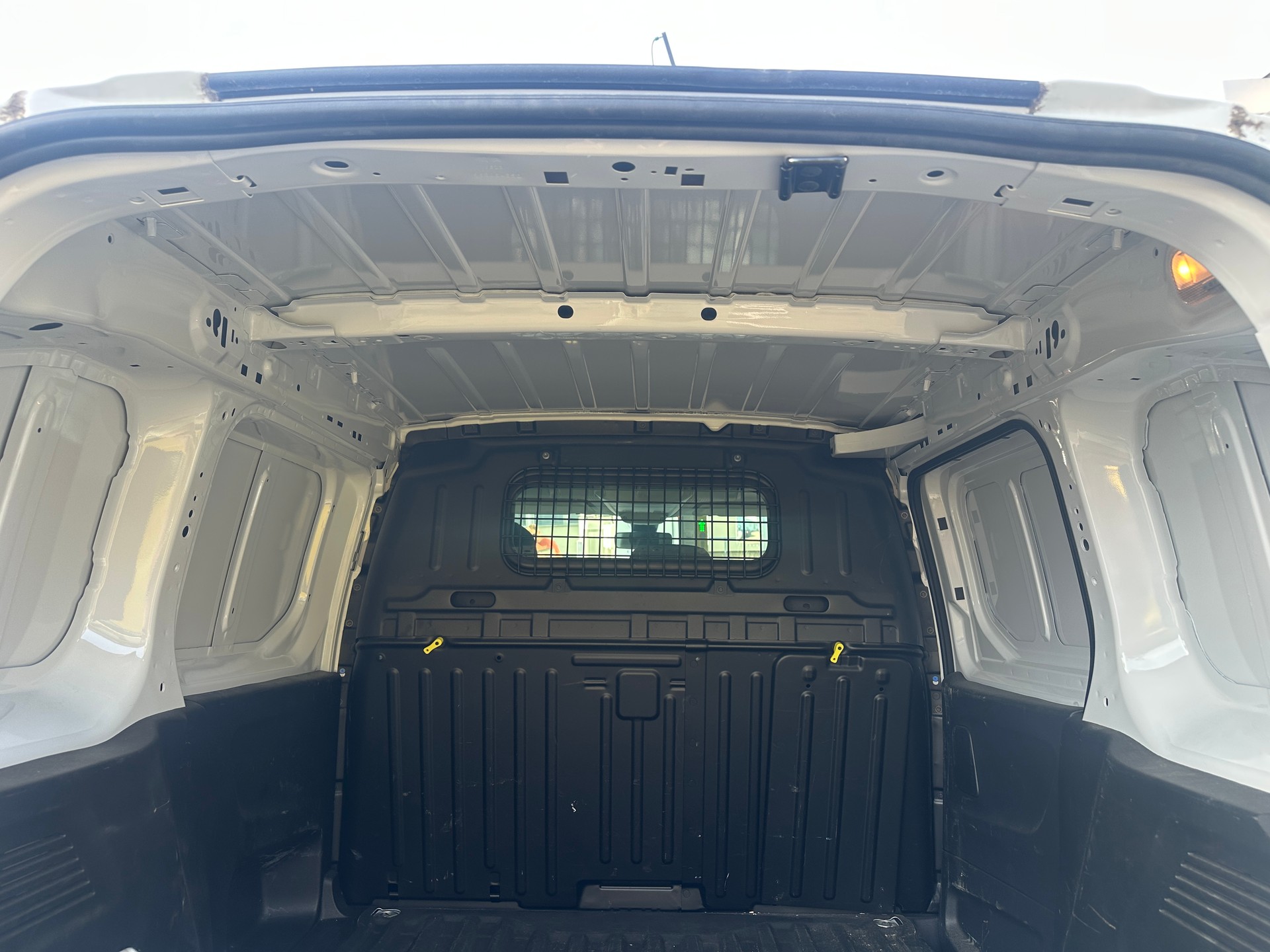 FIAT Doblo 1.5 BlueHDi L1 1000kg Swiss Plus A-image-25
