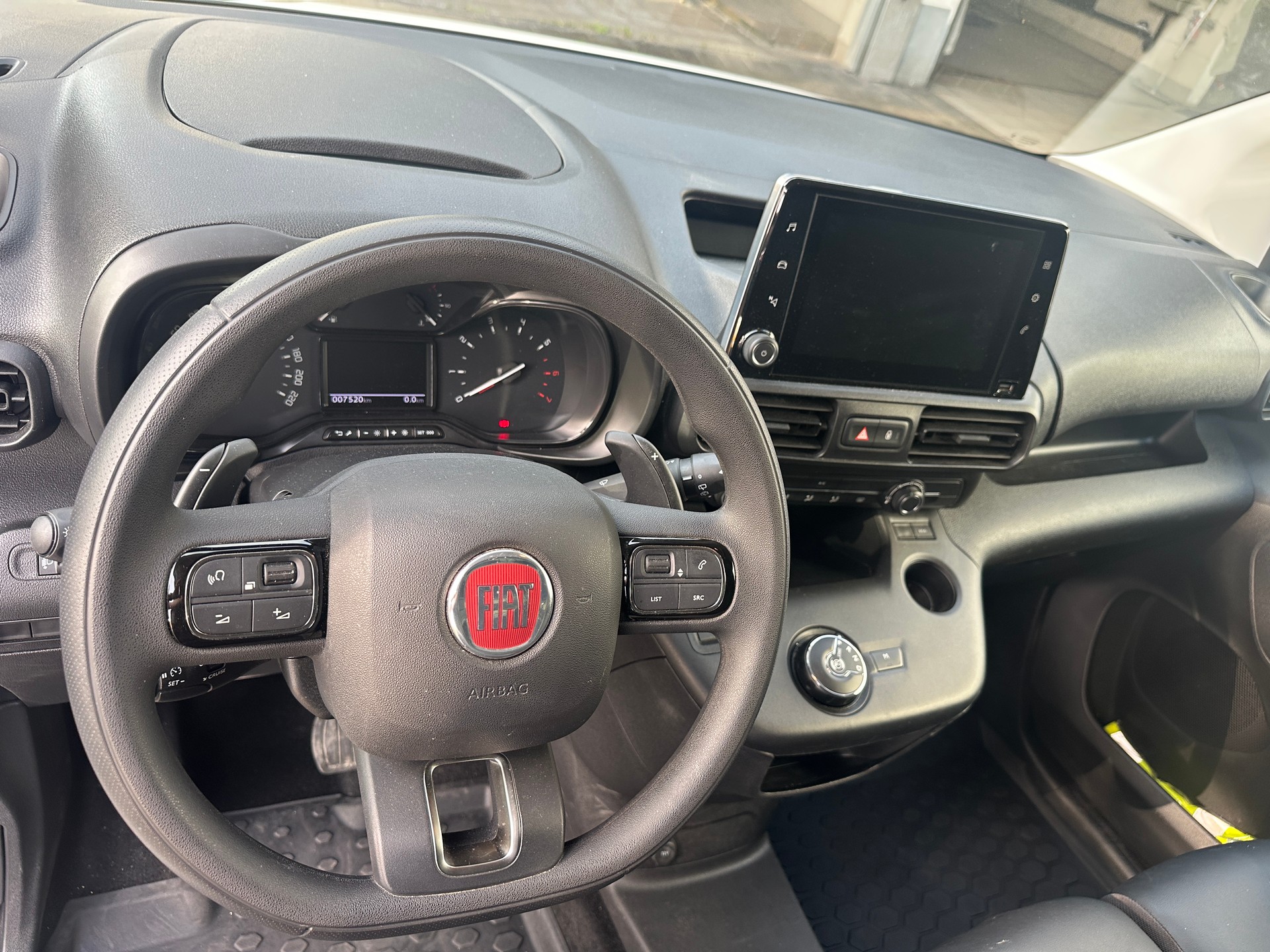 FIAT Doblo 1.5 BlueHDi L1 1000kg Swiss Plus A-image-7
