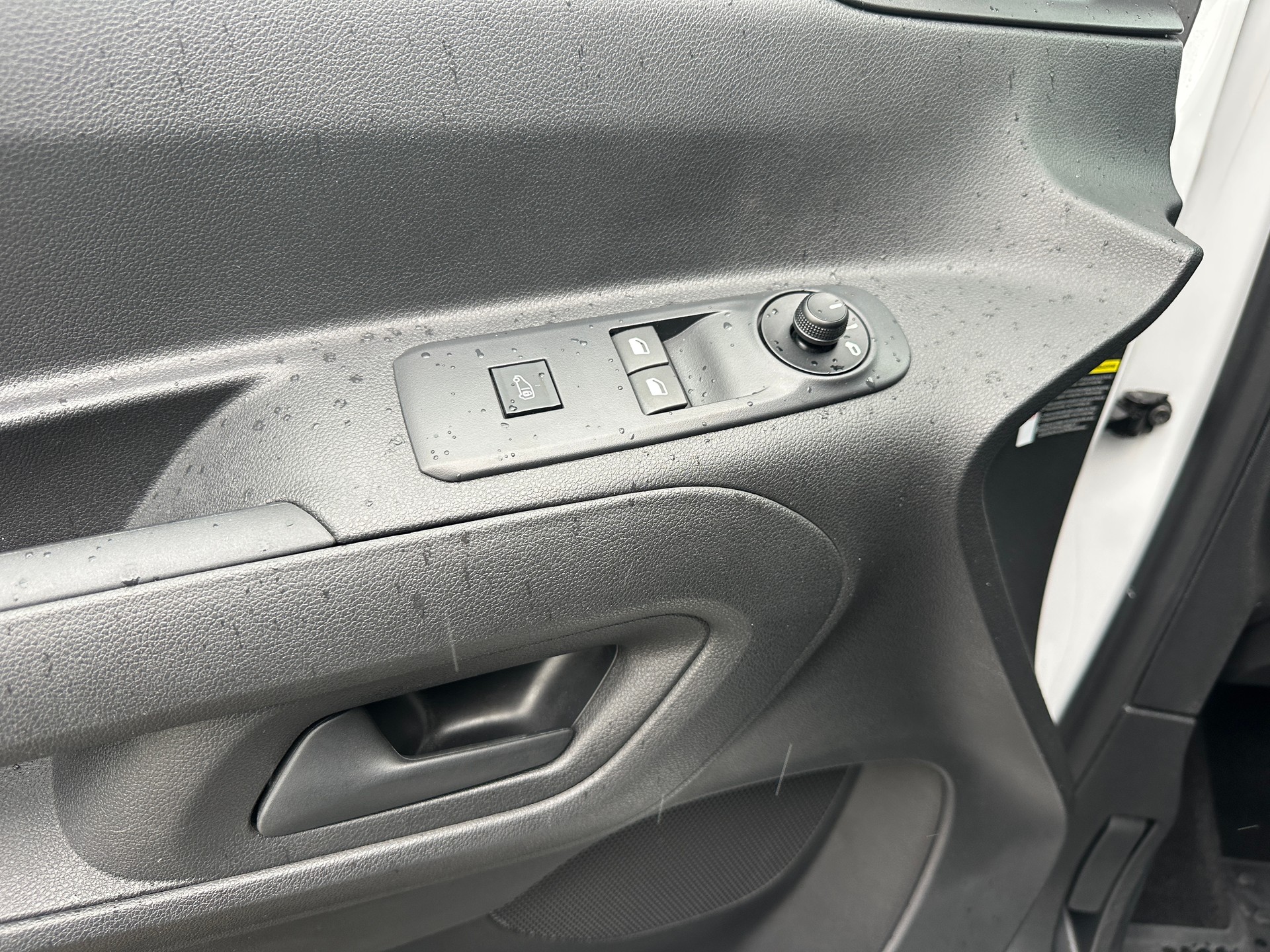 FIAT Doblo 1.5 BlueHDi L1 1000kg Swiss Plus A-image-12