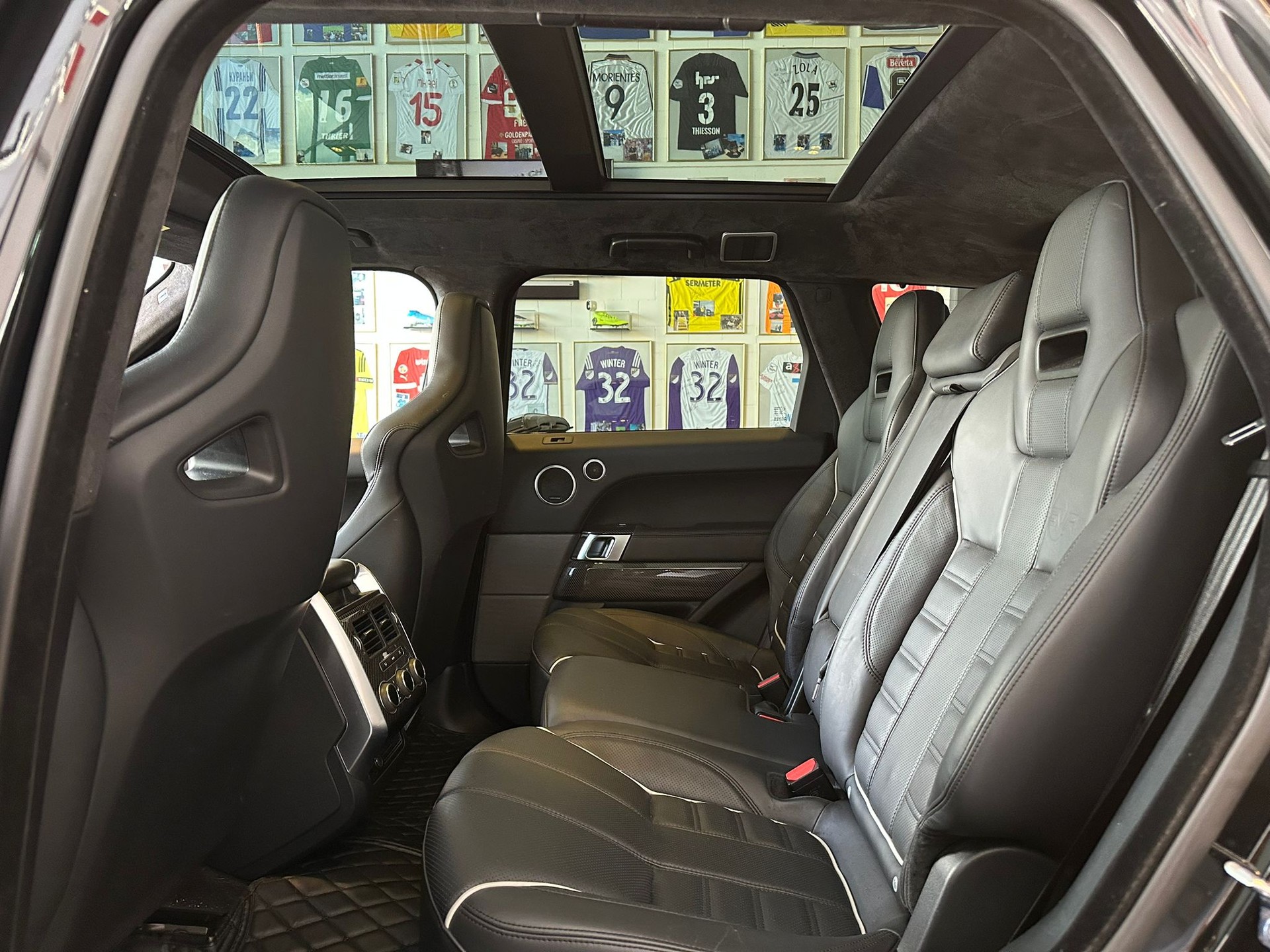 LAND ROVER Range Rover Sport 5.0 V8 SVR-image-9