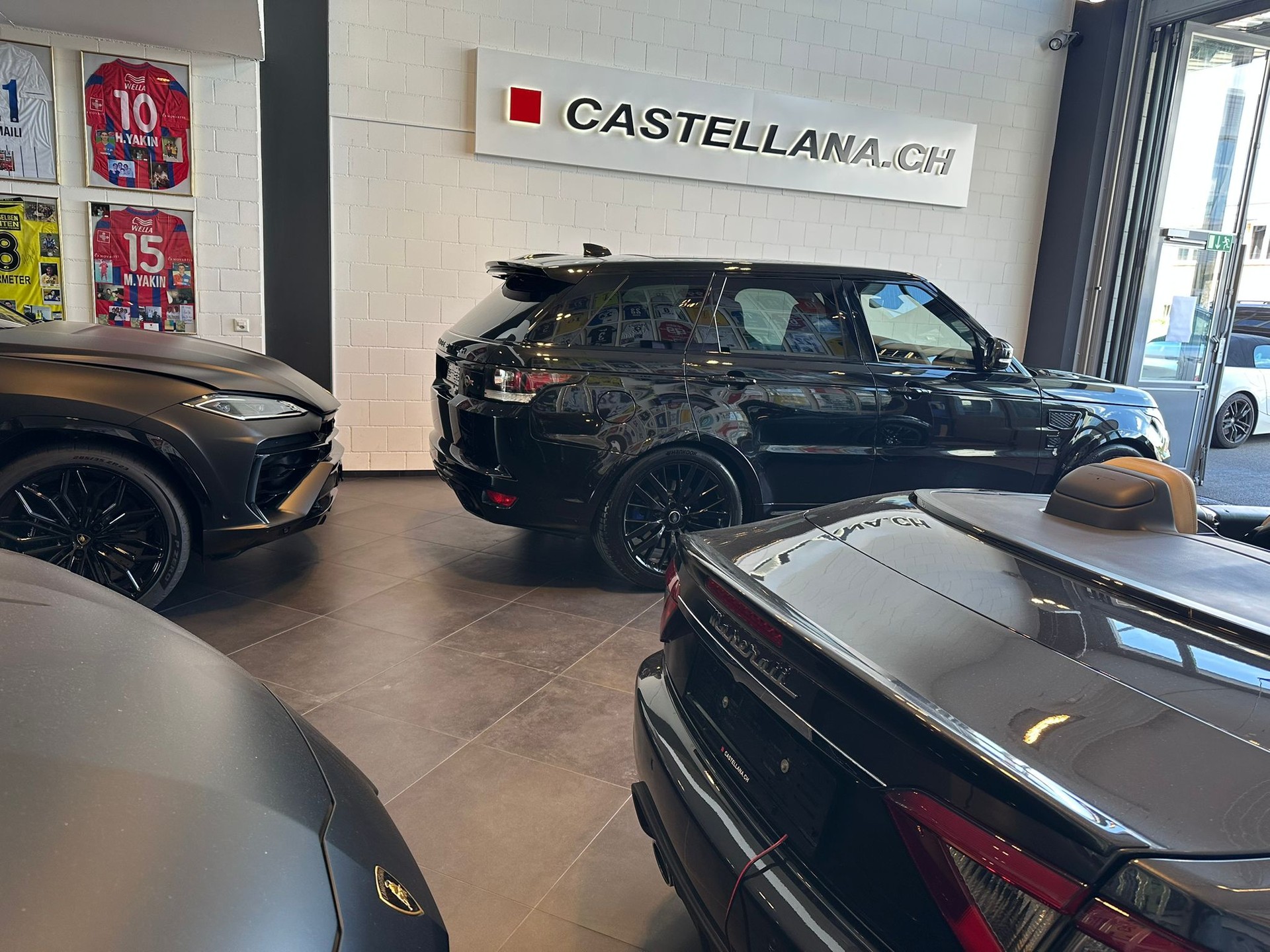 LAND ROVER Range Rover Sport 5.0 V8 SVR-showroom-element-3