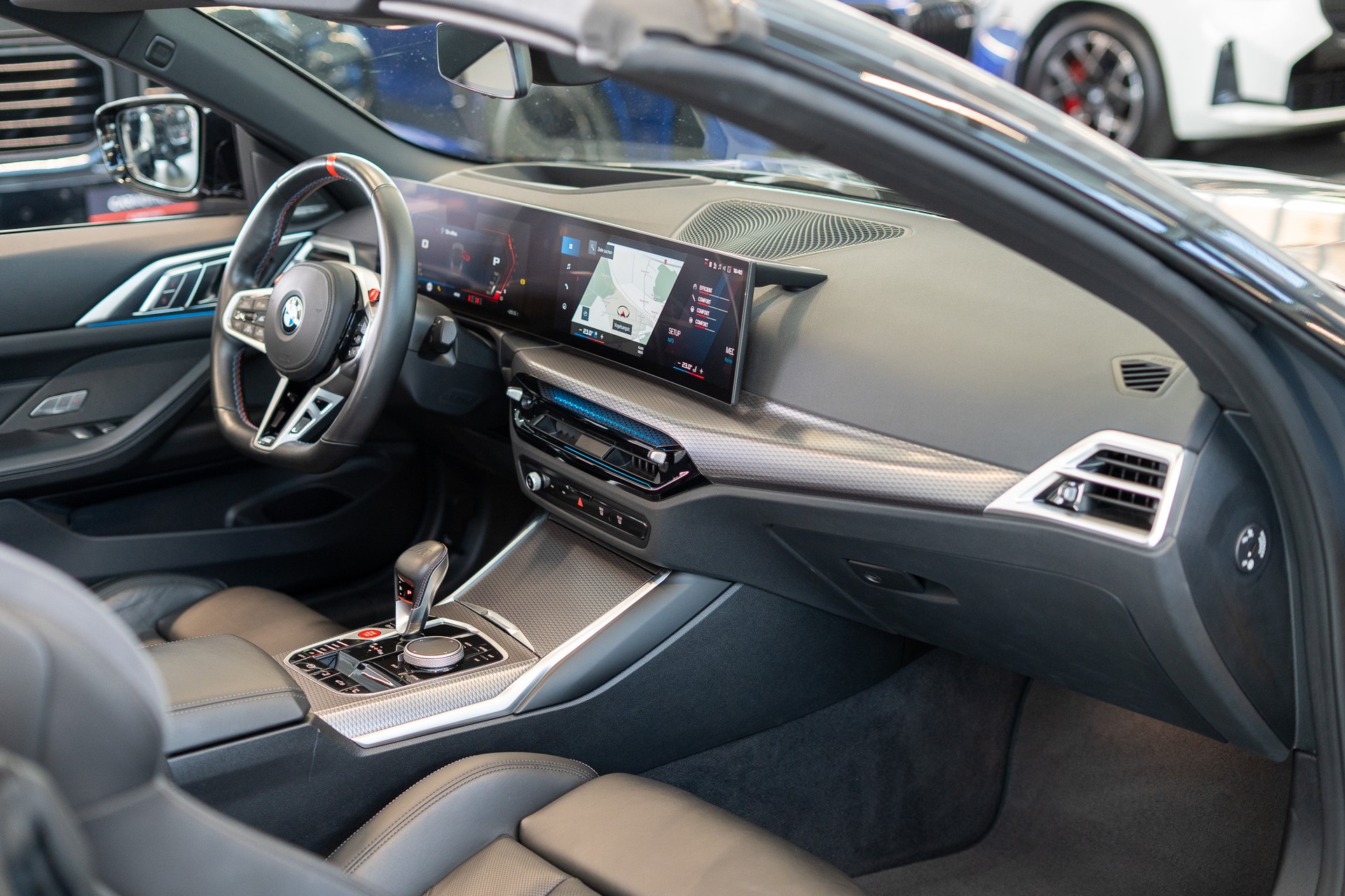 BMW M4 Competition xDrive Cabrio LCI / Head-Up Display / Harman Kardon / 360° Kamera-image-19