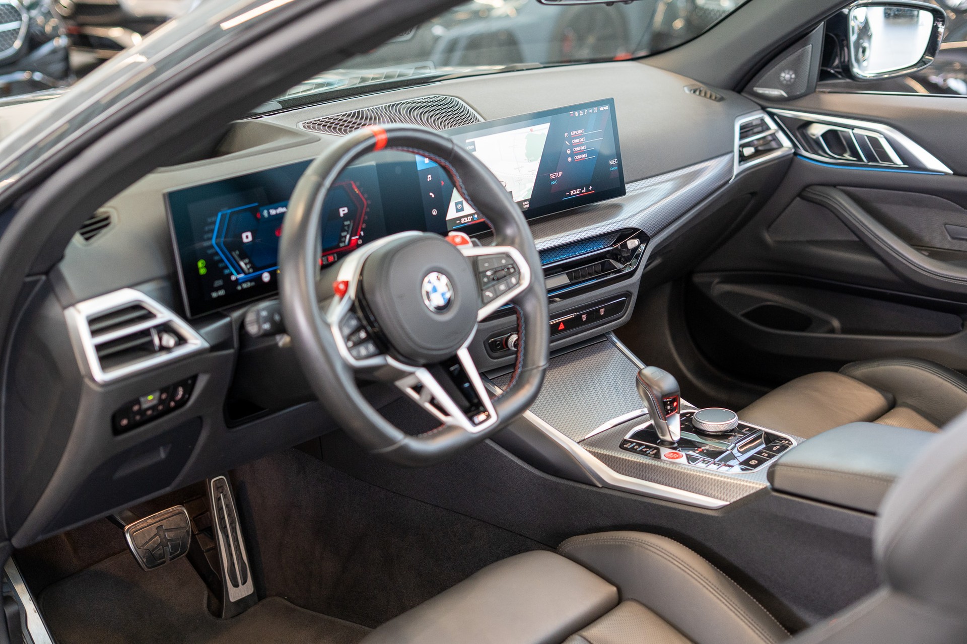 BMW M4 Competition xDrive Cabrio LCI / Head-Up Display / Harman Kardon / 360° Kamera-image-14