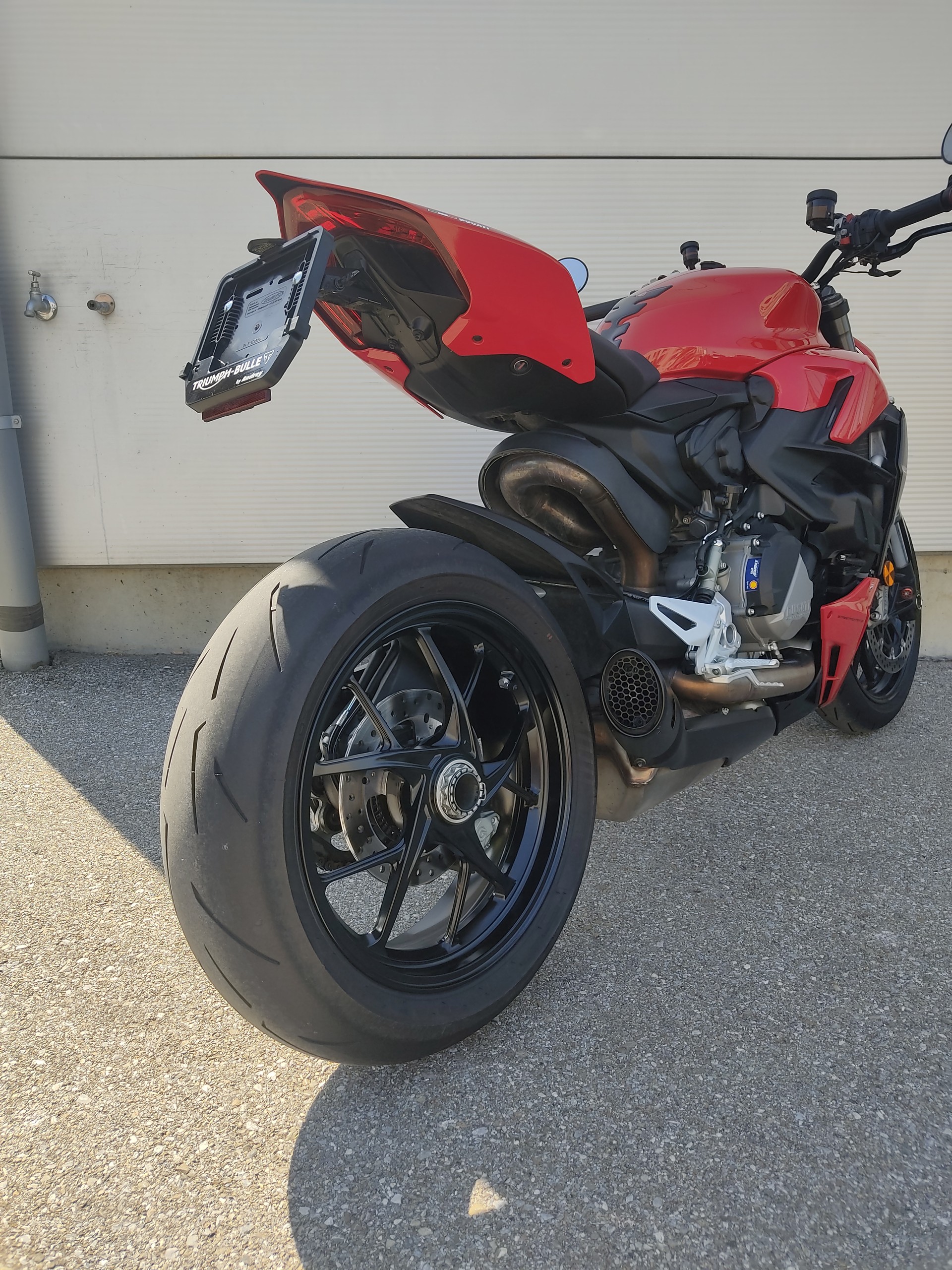DUCATI Streetfighter V2-image-3