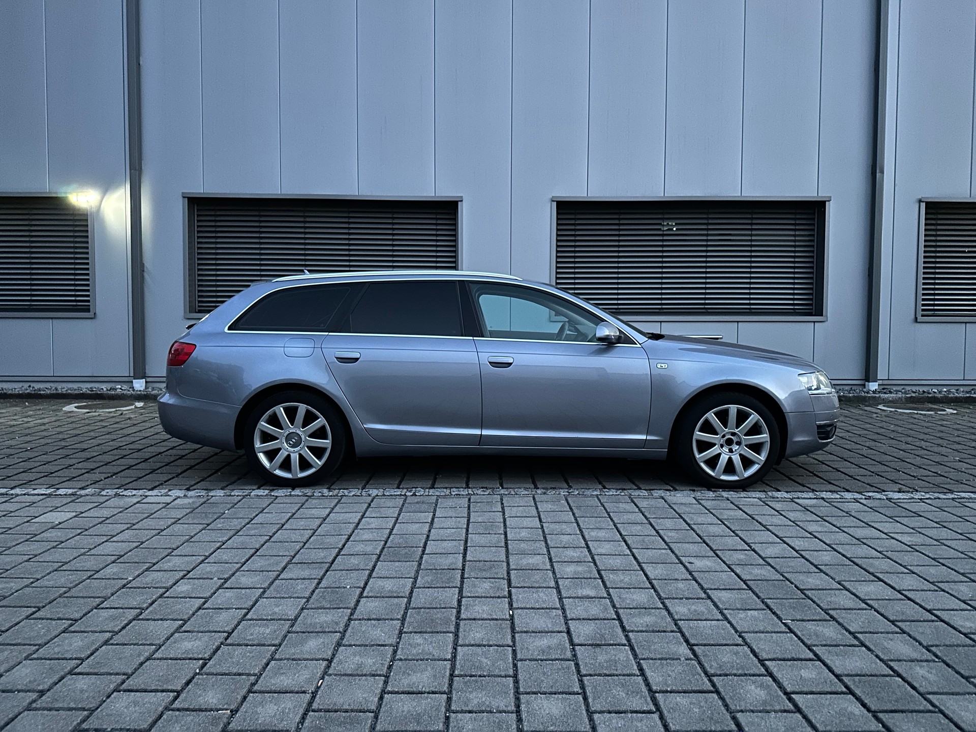 AUDI A6 Avant 3.0 V6 TDI quattro-image-7