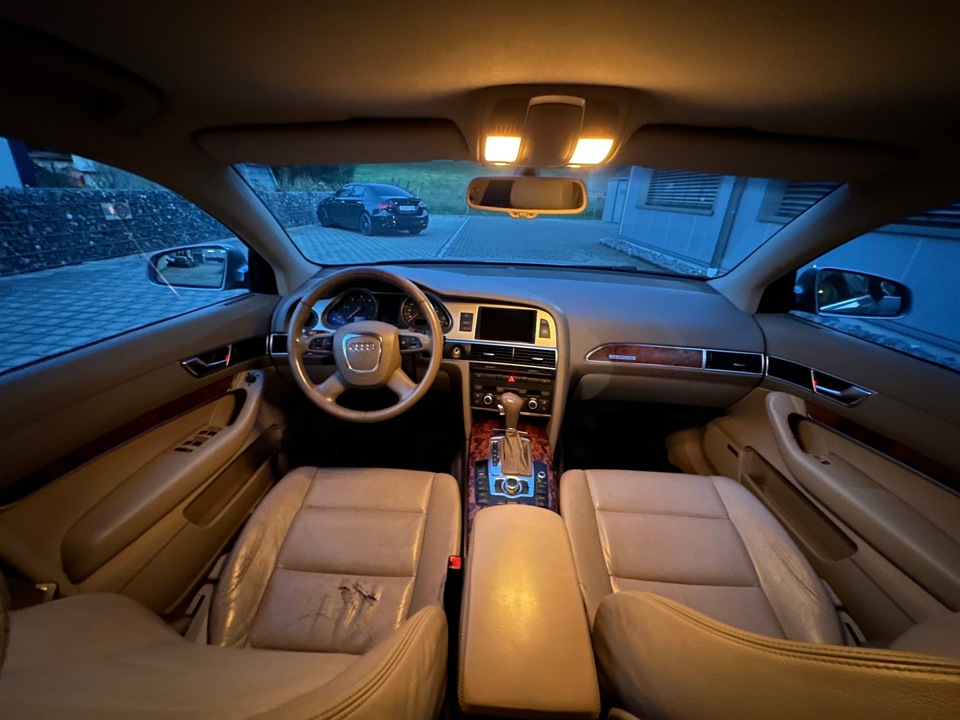 AUDI A6 Avant 3.0 V6 TDI quattro-image-9