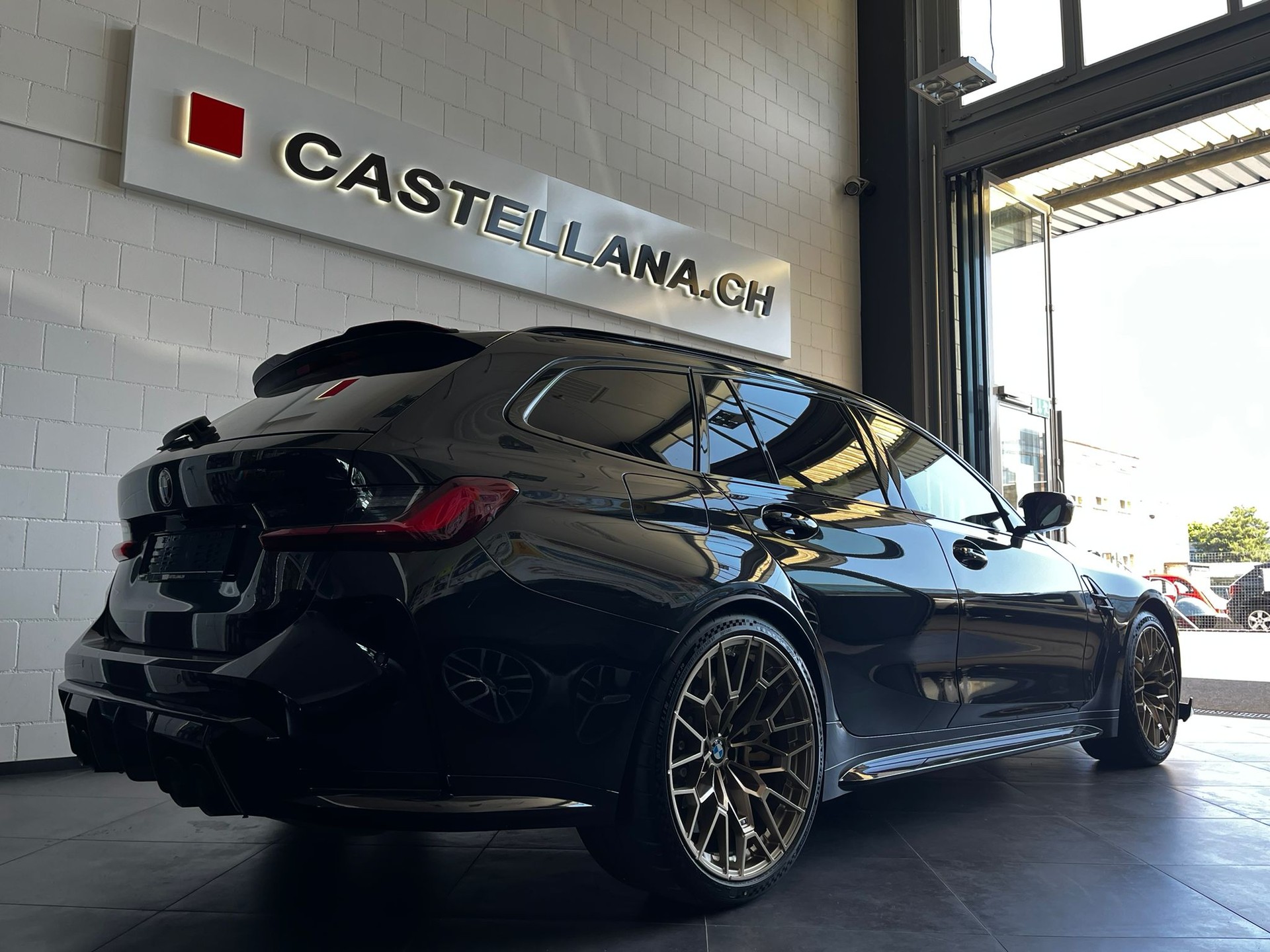 BMW M3 CS Touring xDrive-image-6