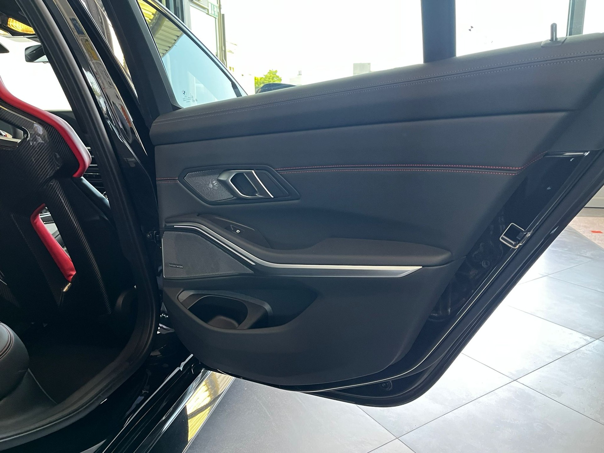 BMW M3 CS Touring xDrive-image-26
