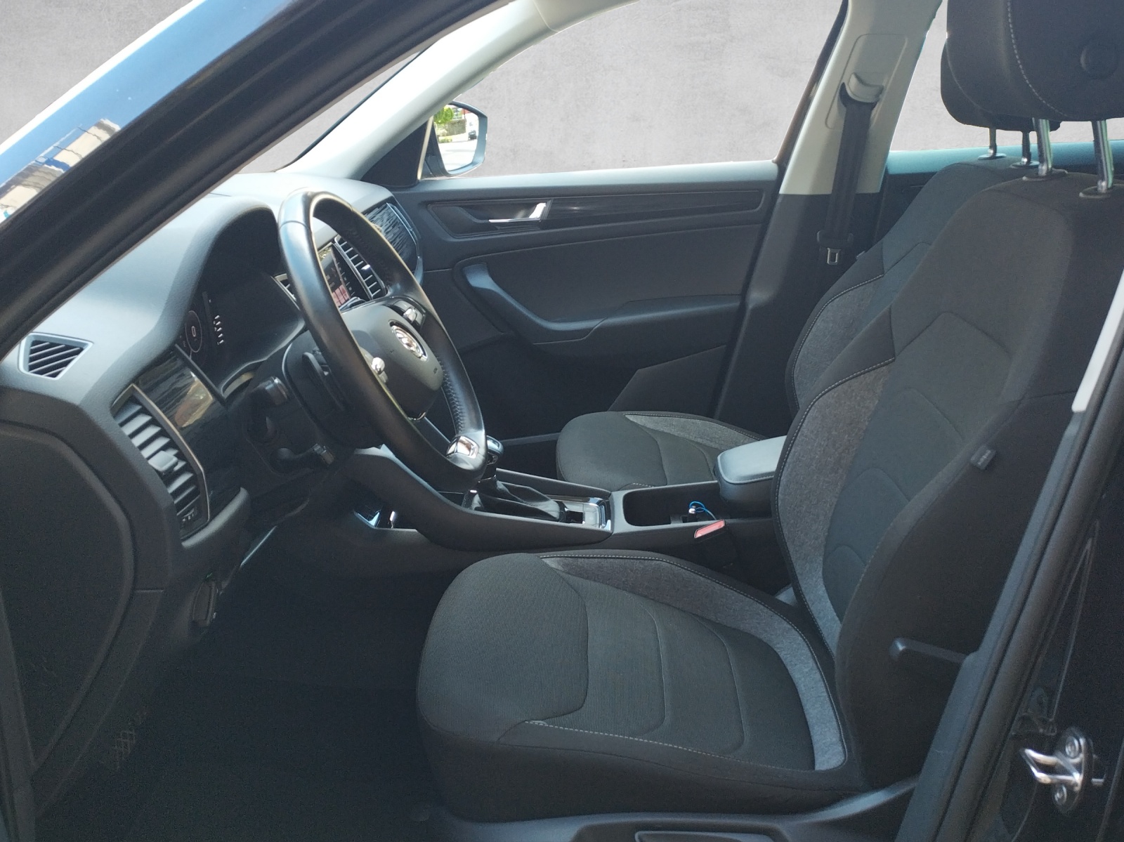 SKODA Kodiaq 2.0 TDI SCR Clever 4x4 DSG-image-8