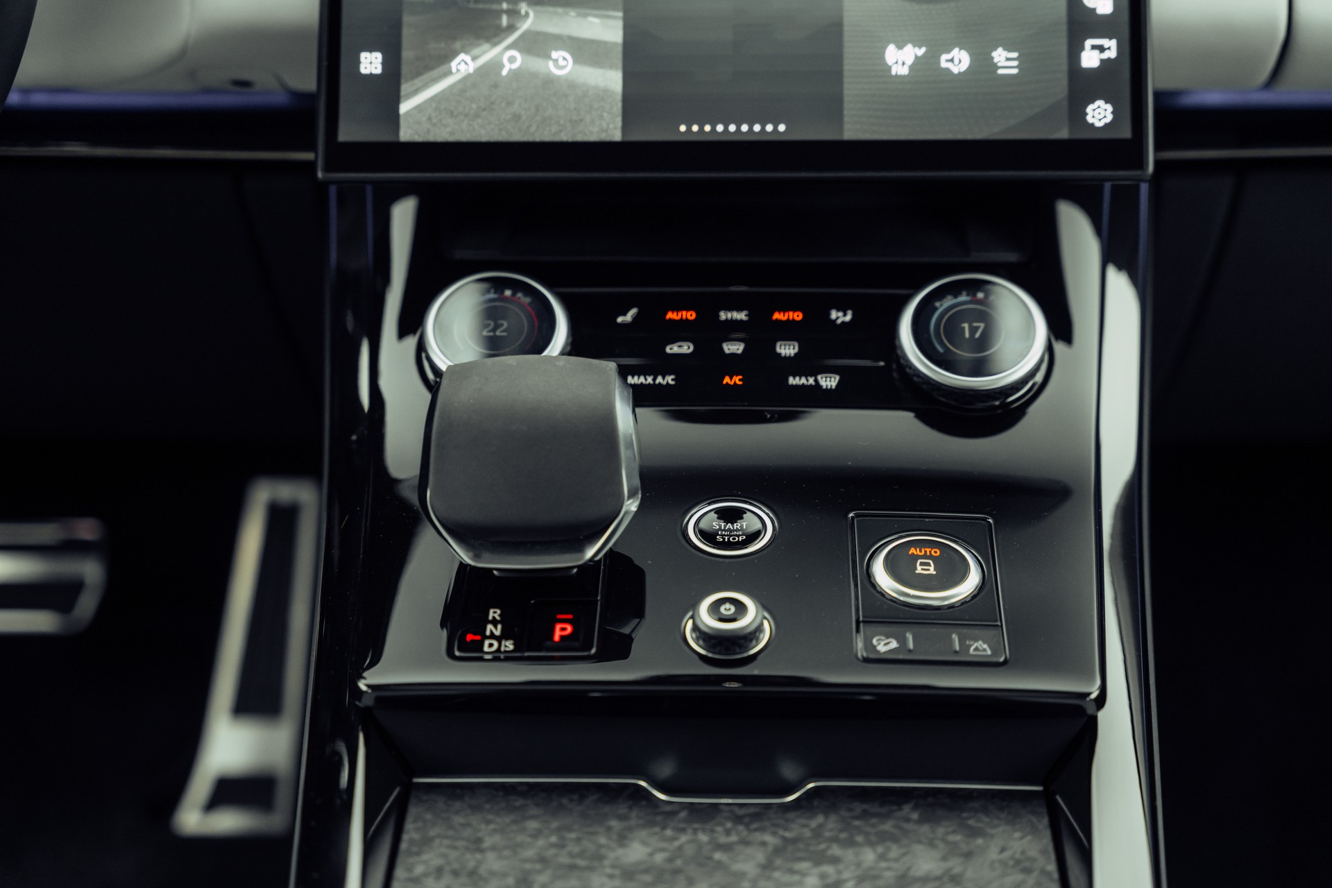 LAND ROVER Range Rover Sport P530 4.4 V8 First Edition Automatic-image-19