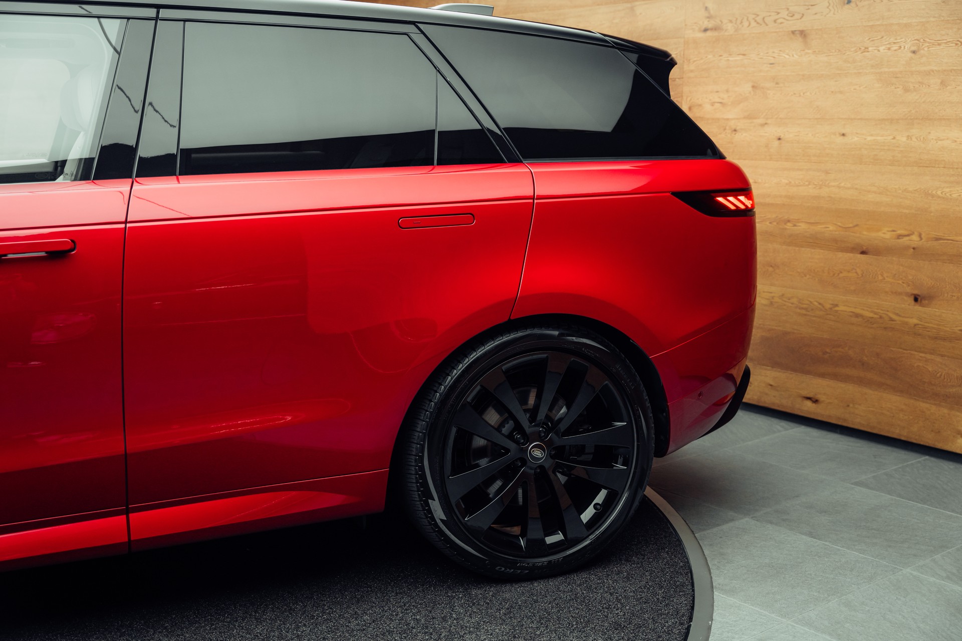 LAND ROVER Range Rover Sport P530 4.4 V8 First Edition Automatic-image-24
