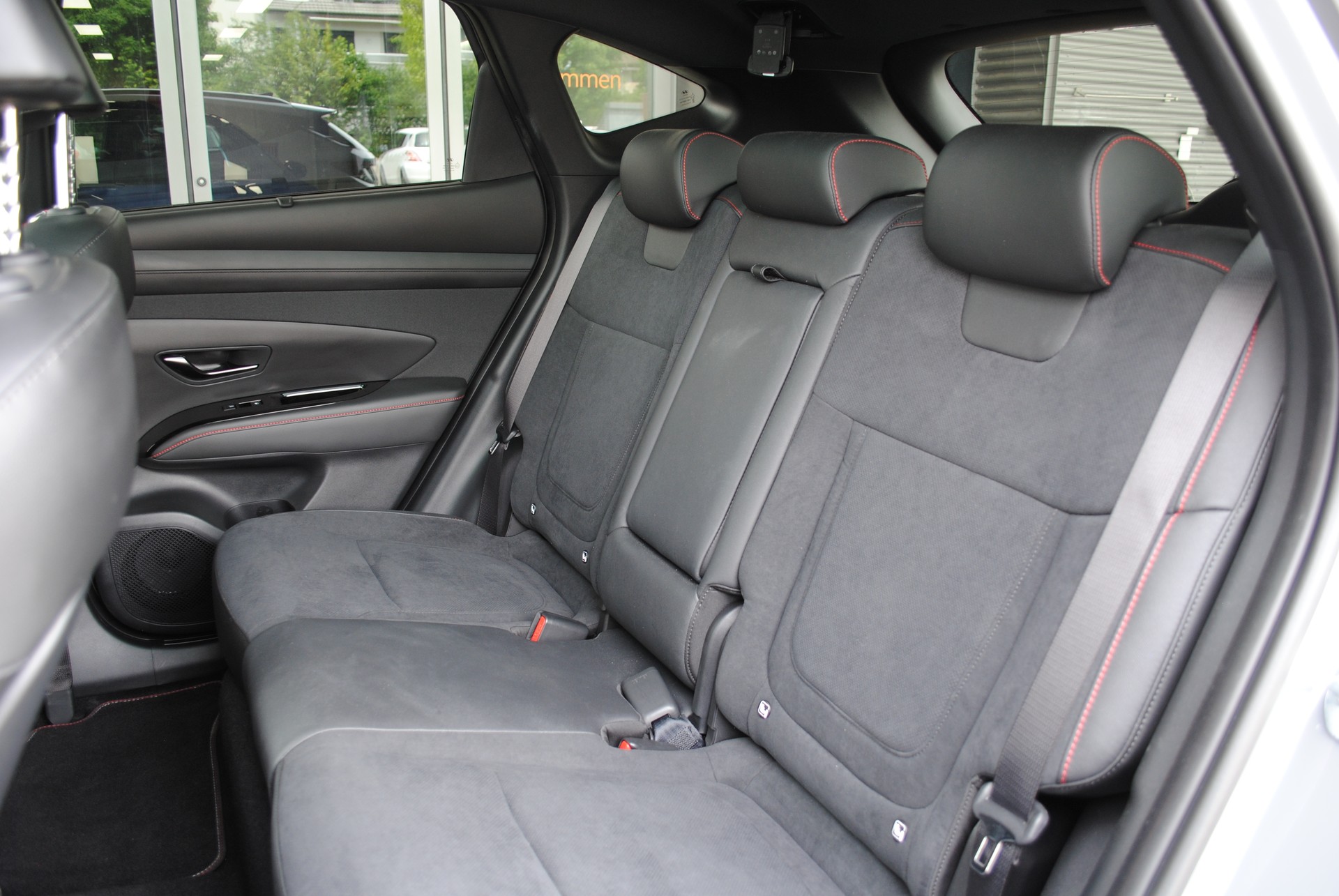 HYUNDAI Tucson 1.6 TGDI PHEV N-Line 4WD-image-16