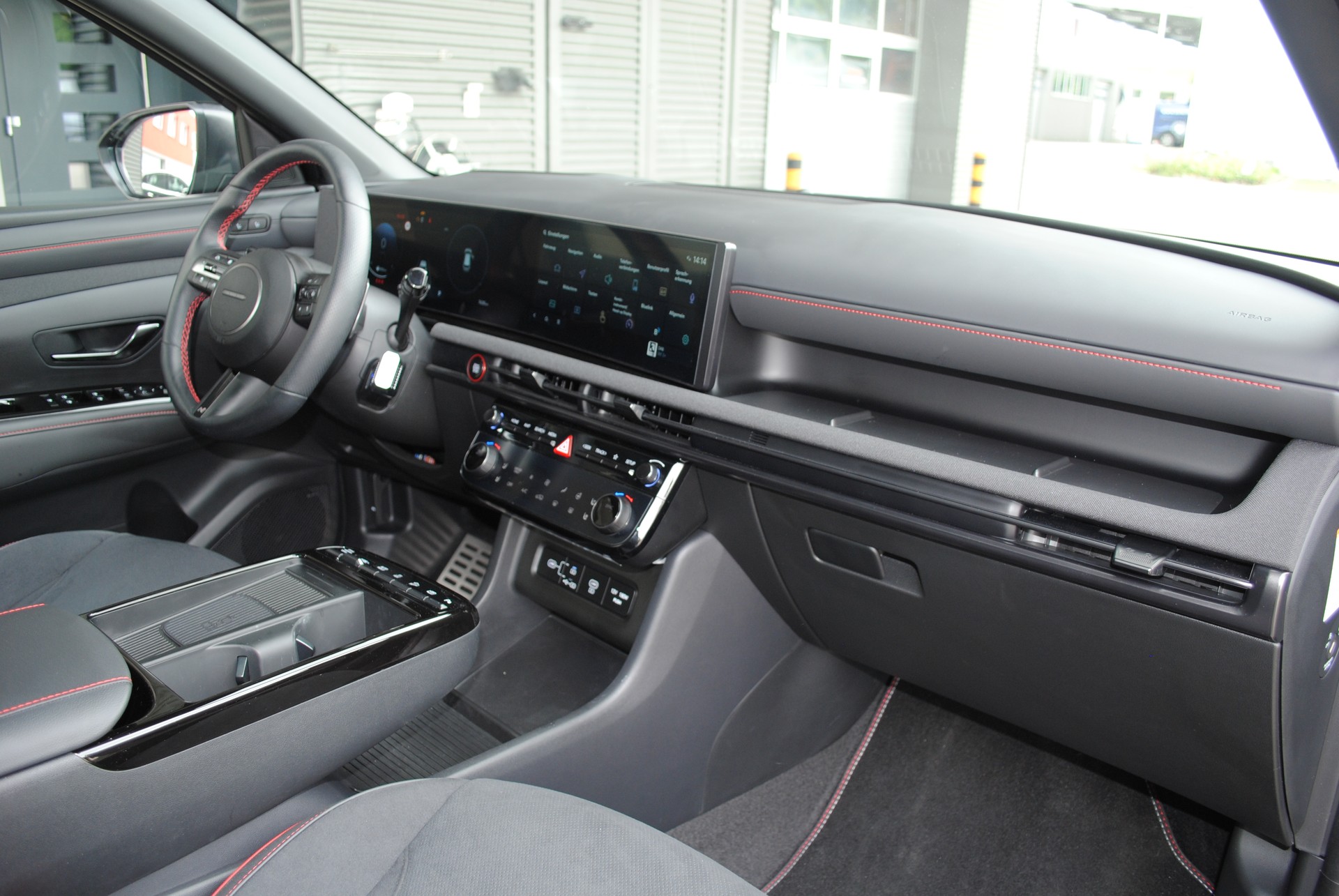HYUNDAI Tucson 1.6 TGDI PHEV N-Line 4WD-image-14