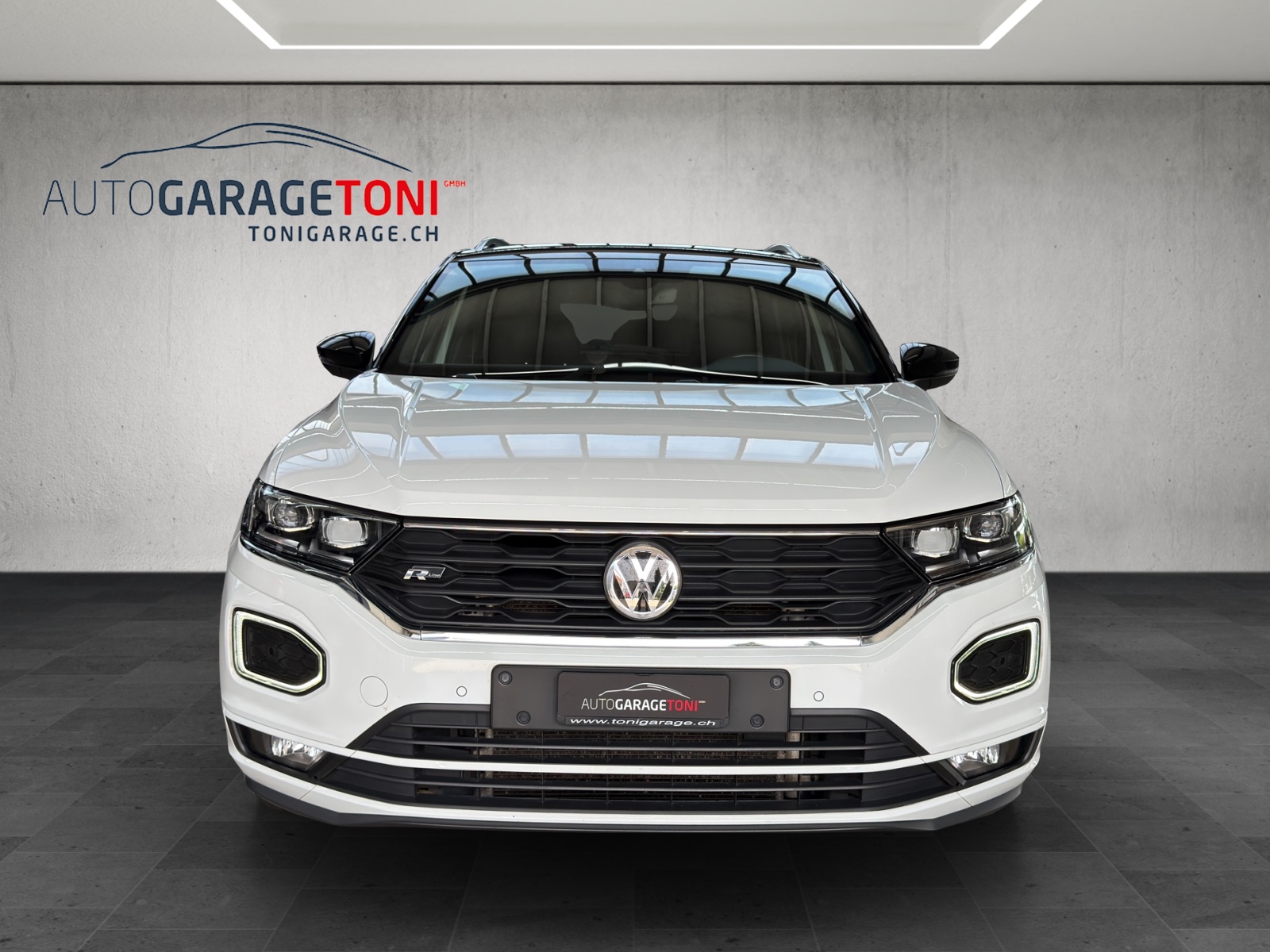 VW T-Roc *R-Line* 2.0 TSI Sport DSG 4Motion-showroom-element-2