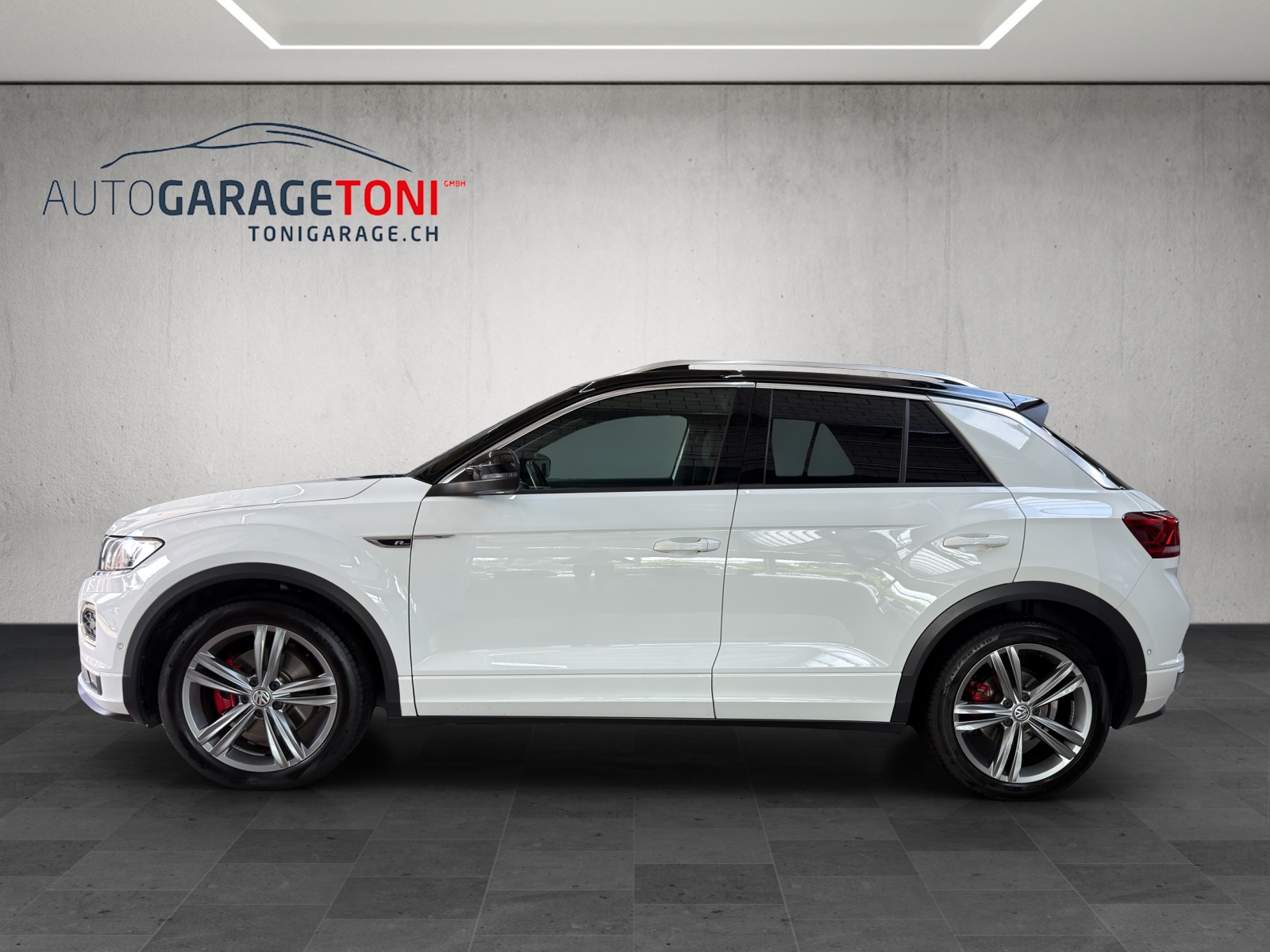 VW T-Roc *R-Line* 2.0 TSI Sport DSG 4Motion-showroom-element-3