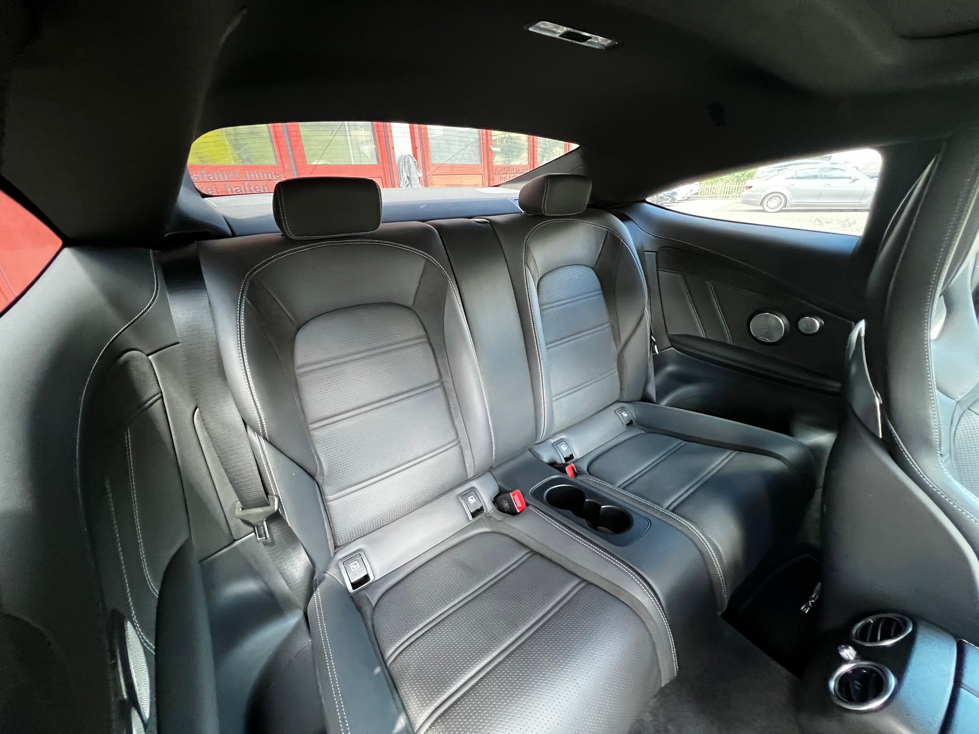 MERCEDES-BENZ C 63 S AMG 9G-tronic-image-13