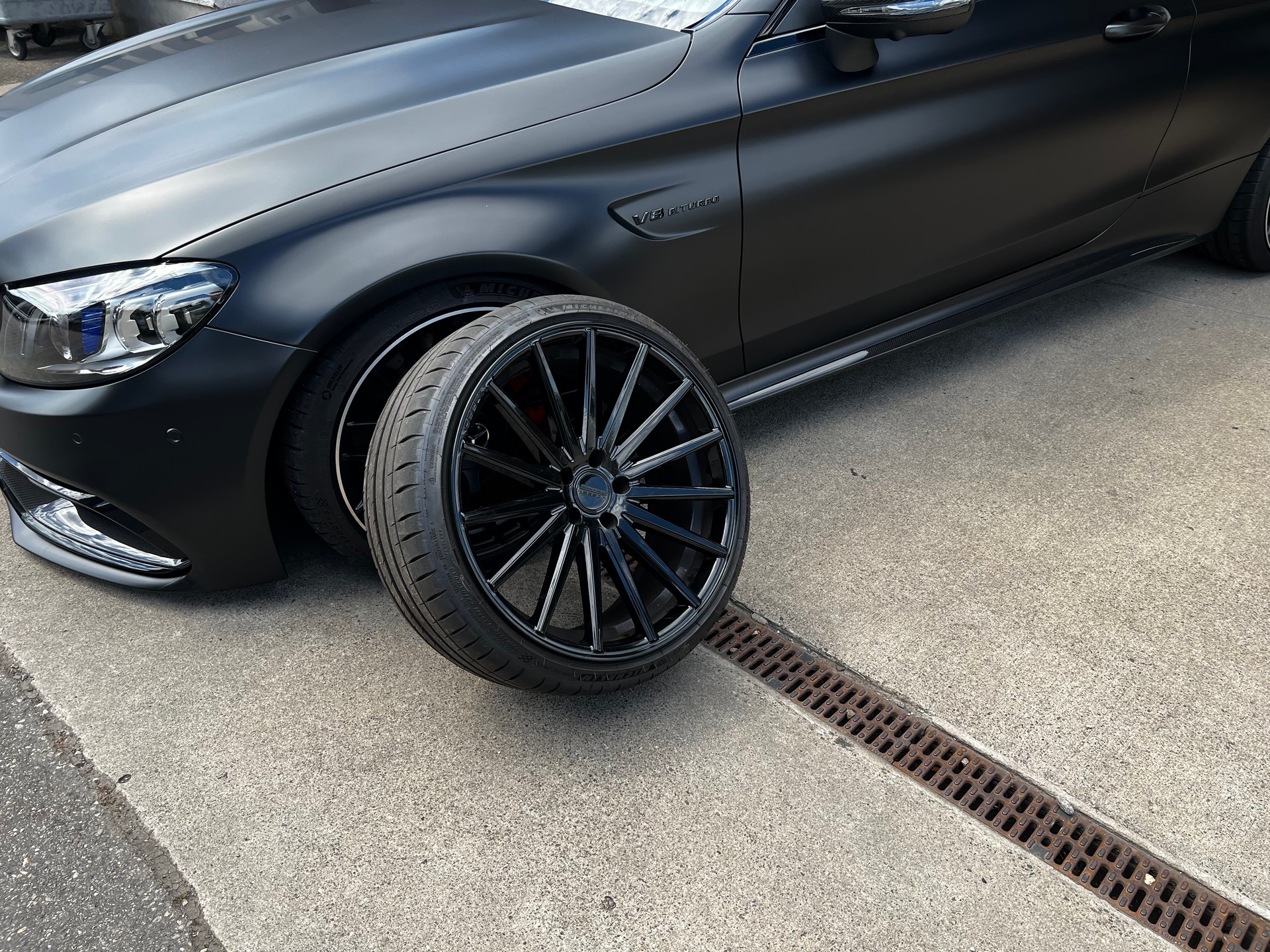MERCEDES-BENZ C 63 S AMG 9G-tronic-image-26