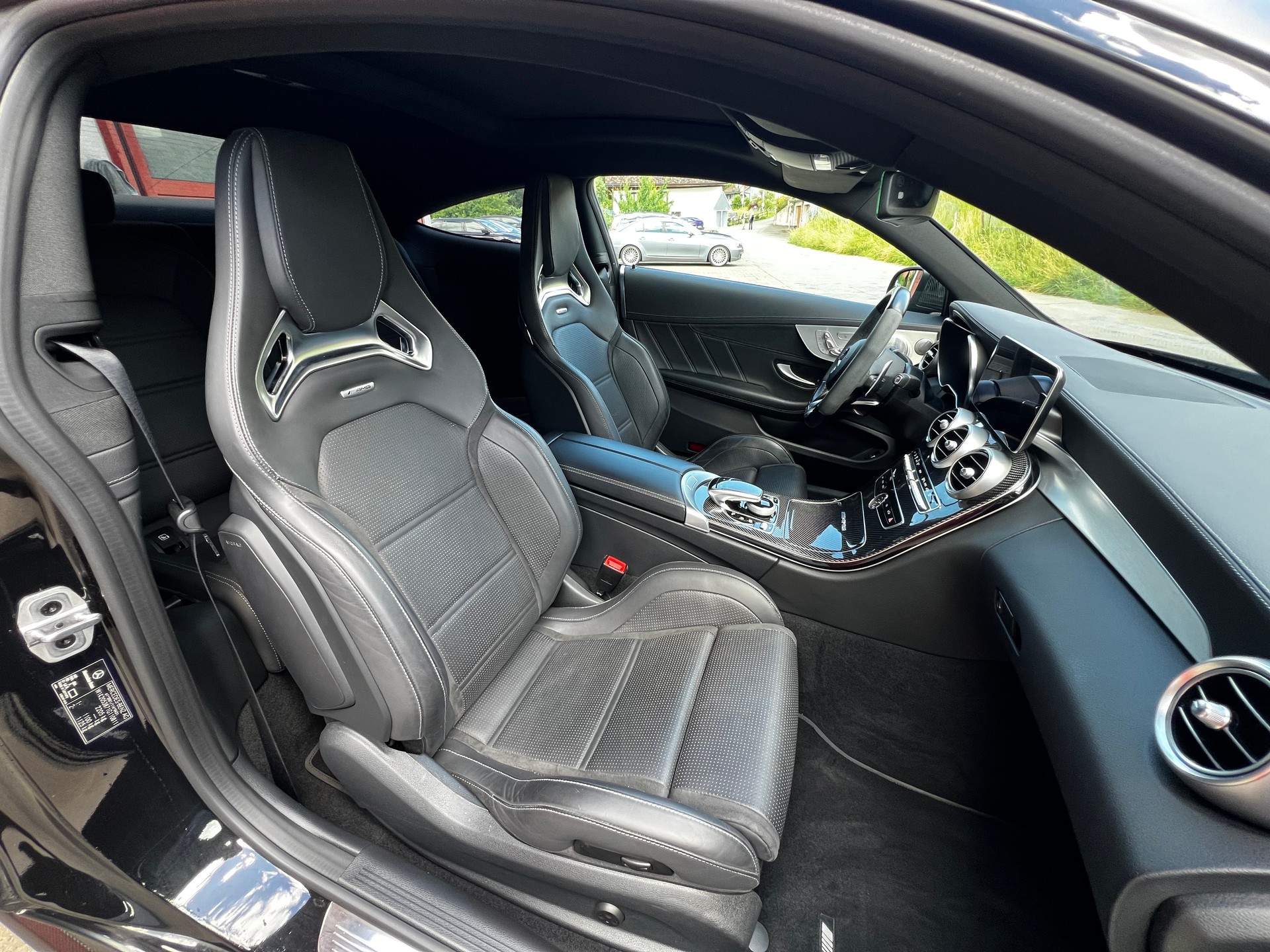 MERCEDES-BENZ C 63 S AMG 9G-tronic-image-12