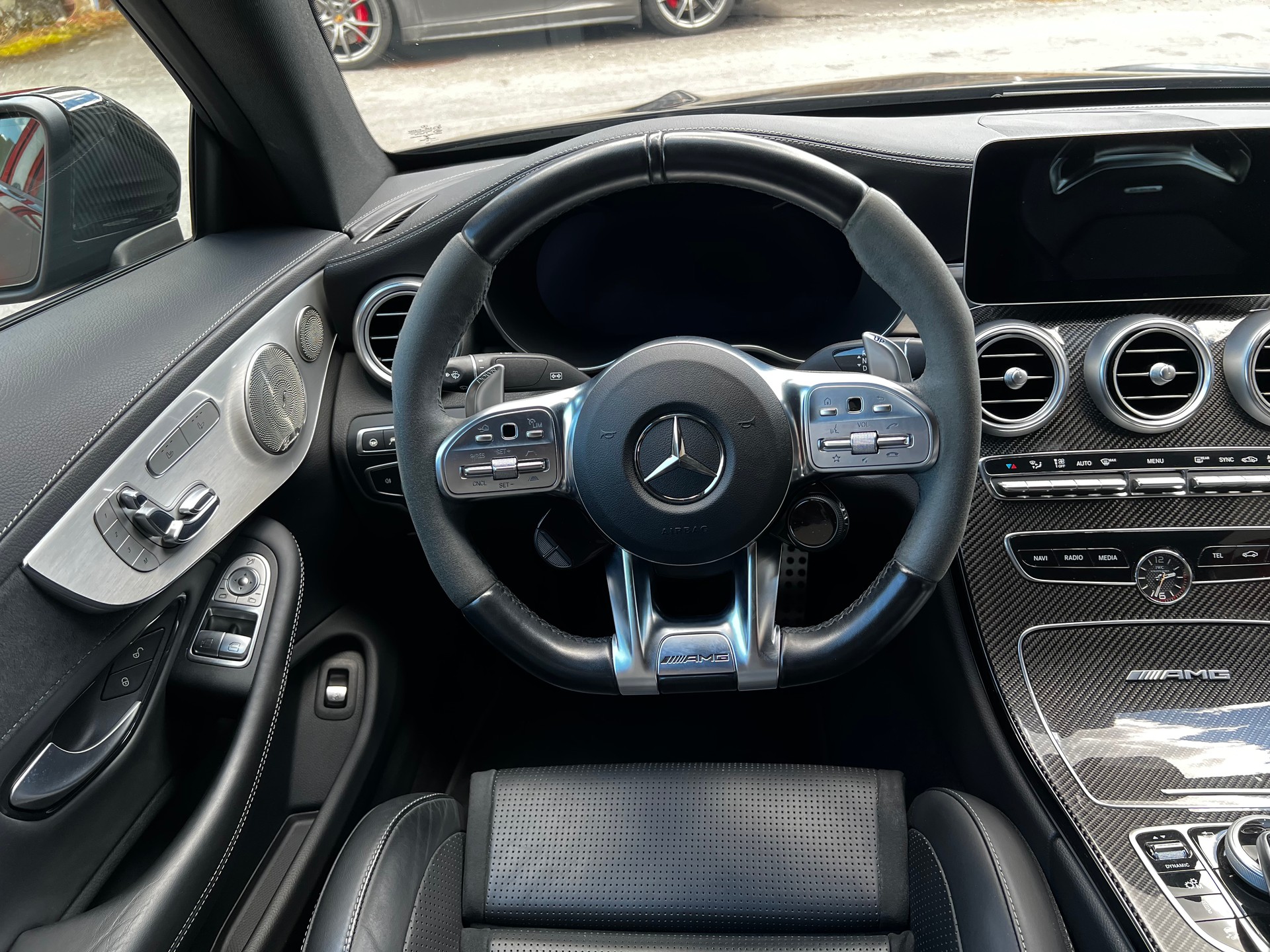 MERCEDES-BENZ C 63 S AMG 9G-tronic-image-18