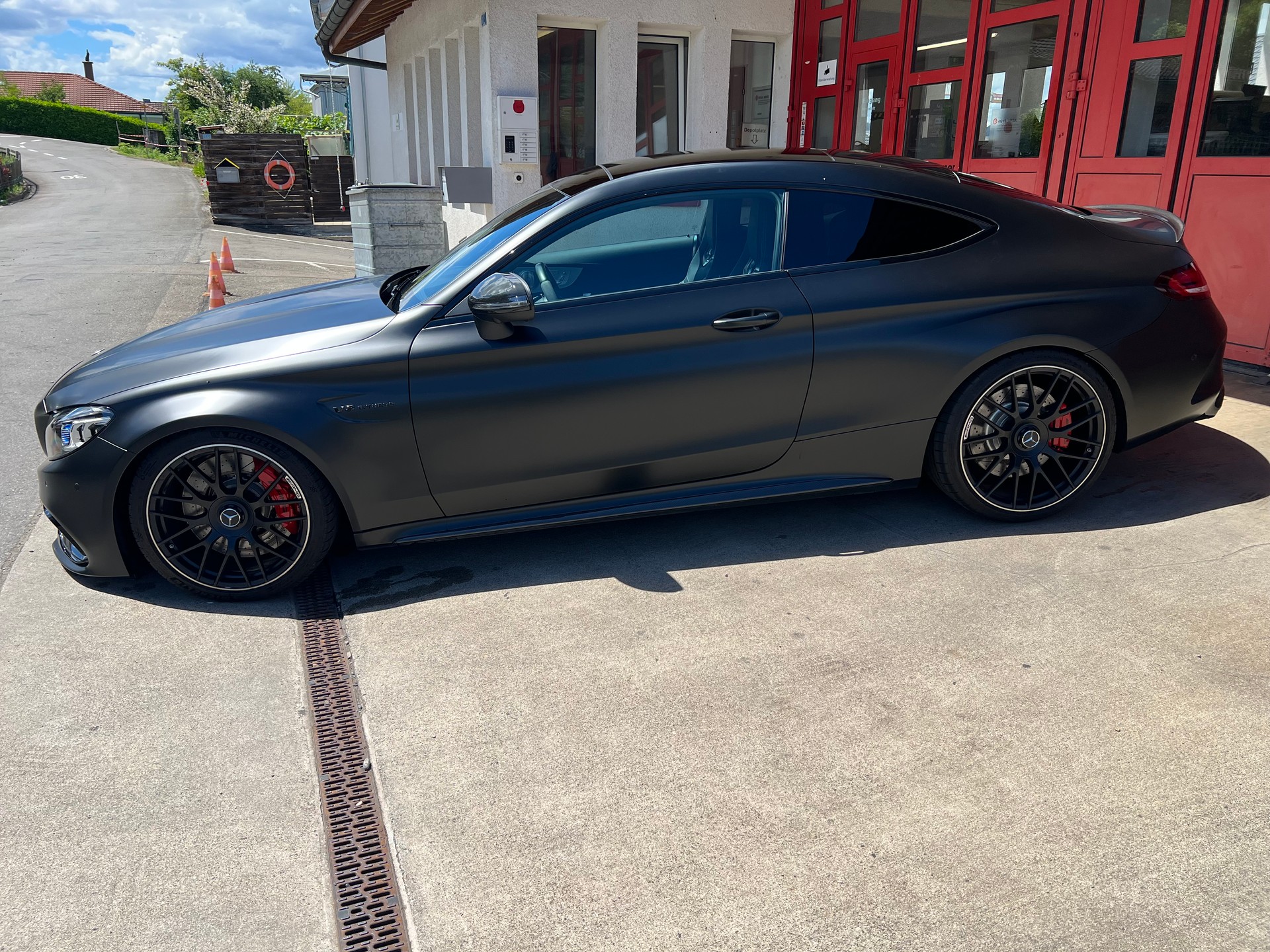 MERCEDES-BENZ C 63 S AMG 9G-tronic-showroom-element-2