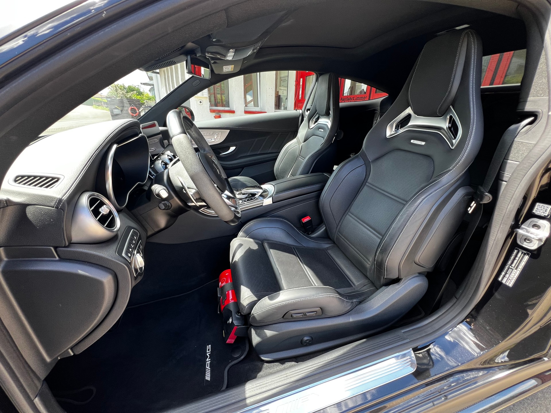 MERCEDES-BENZ C 63 S AMG 9G-tronic-image-15