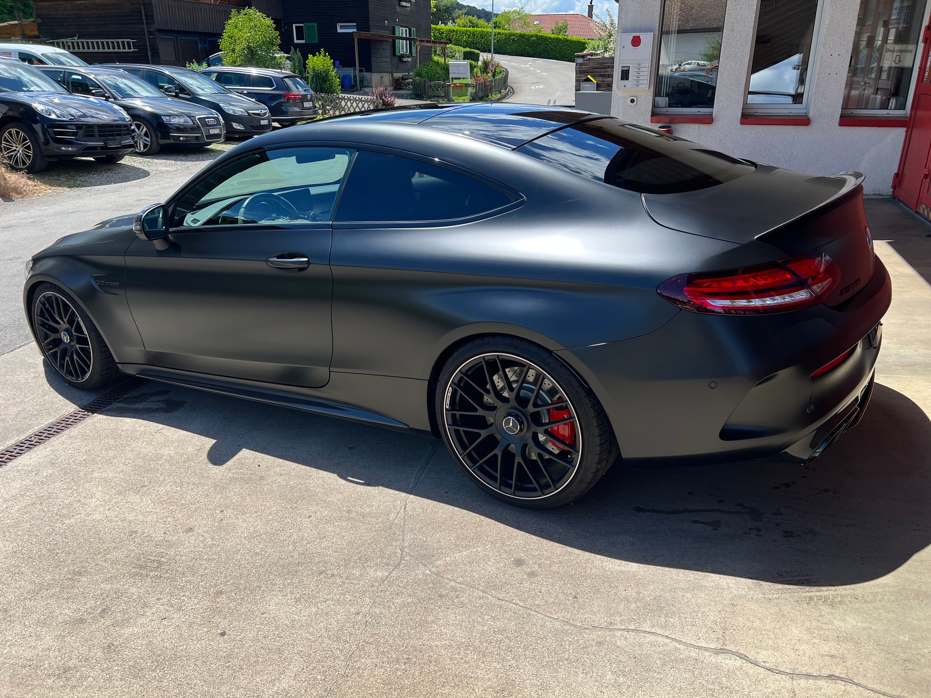 MERCEDES-BENZ C 63 S AMG 9G-tronic-showroom-element-3