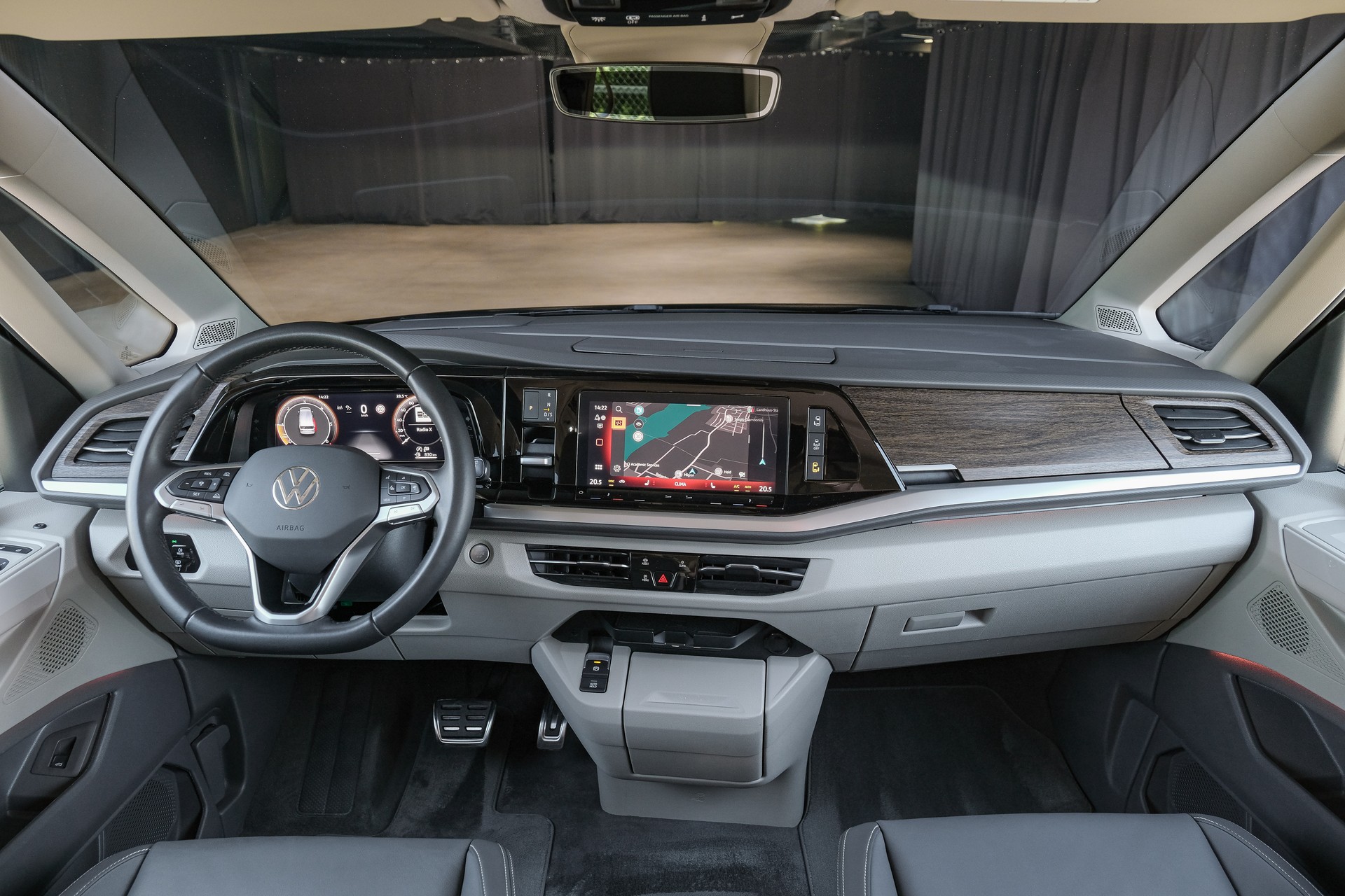 VW Multivan 2.0 TDI Style DSG *VOLLLEDER*-image-16
