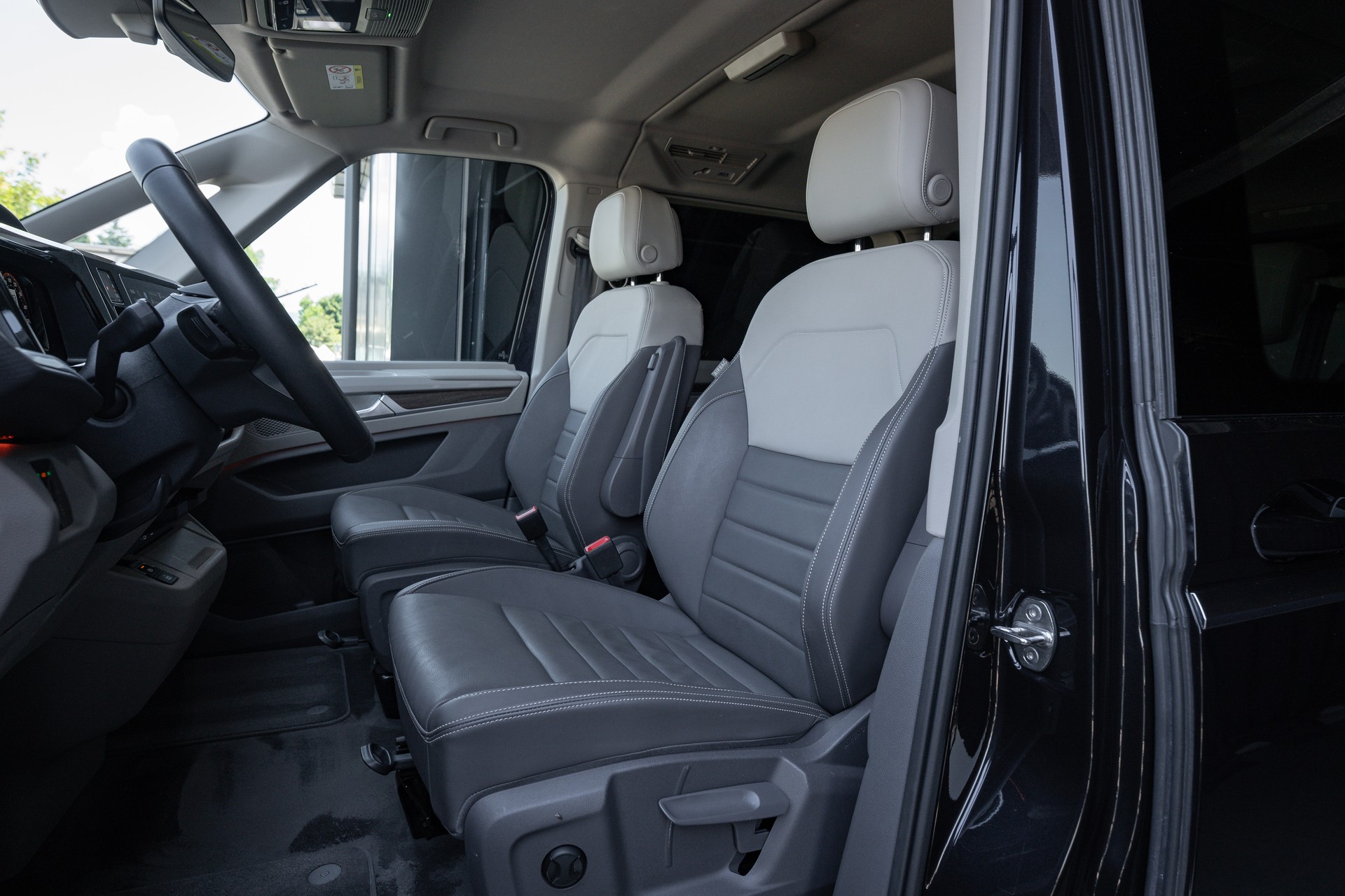 VW Multivan 2.0 TDI Style DSG *VOLLLEDER*-image-9